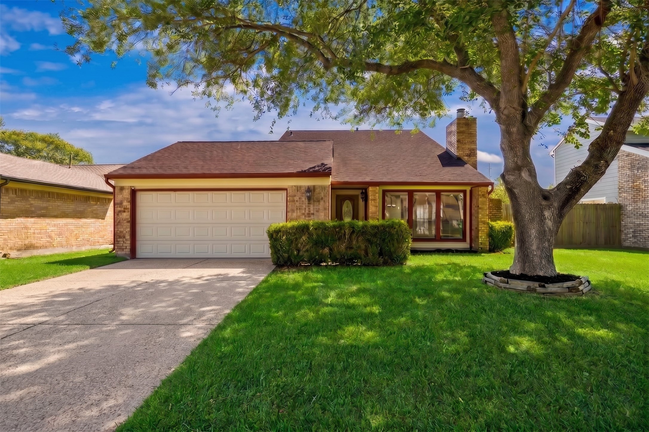 15714 Pipers View Drive Property Photo 1