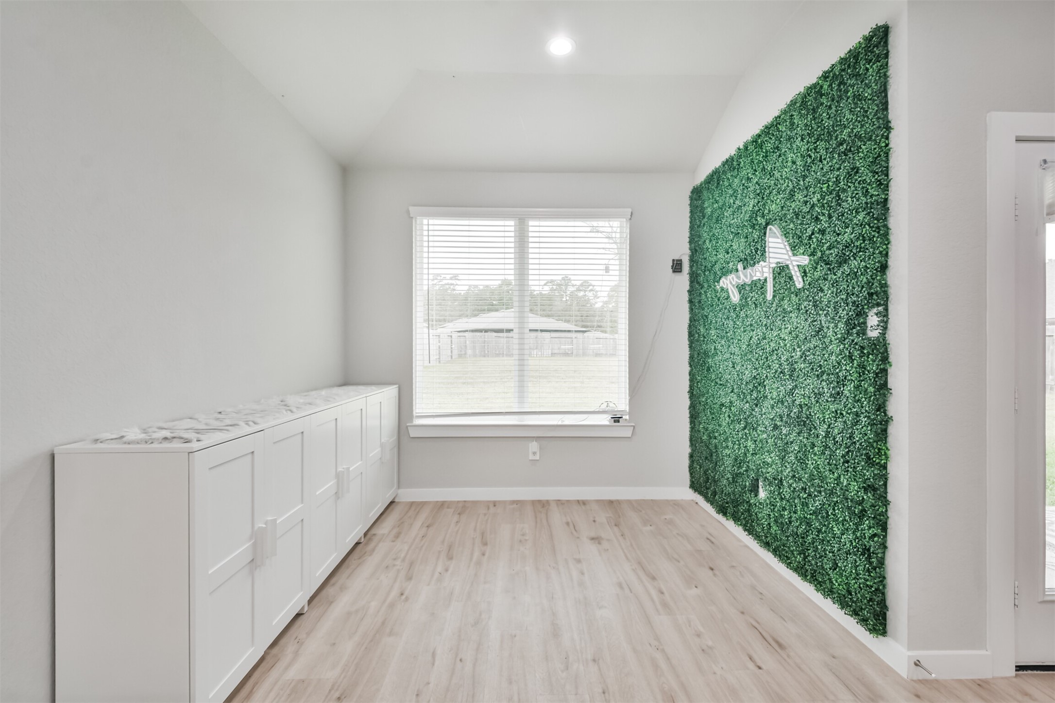 14226 Lake Lodge Drive Property Photo 13