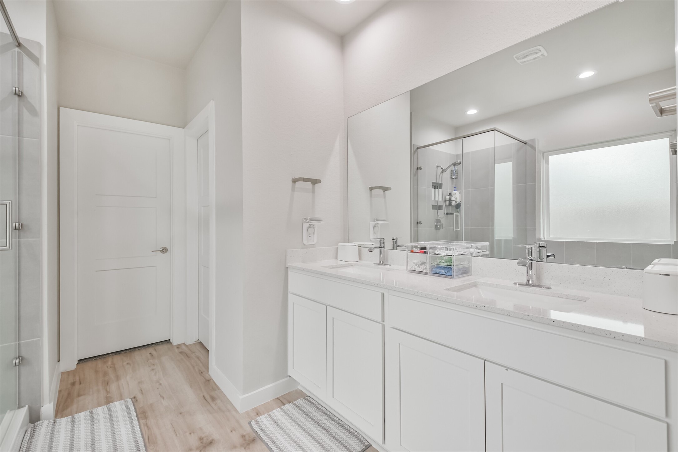 14226 Lake Lodge Drive Property Photo 19