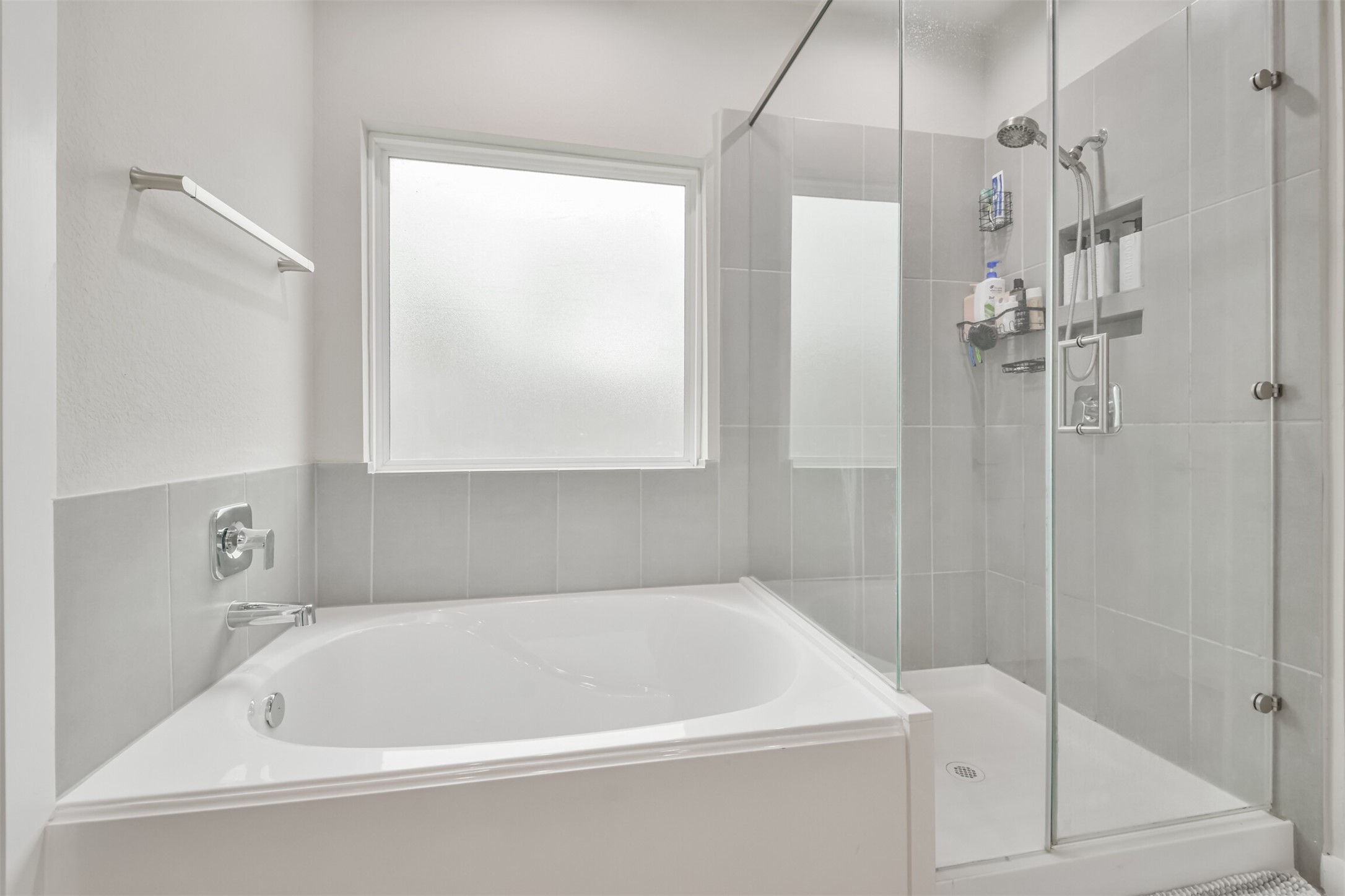 14226 Lake Lodge Drive Property Photo 20