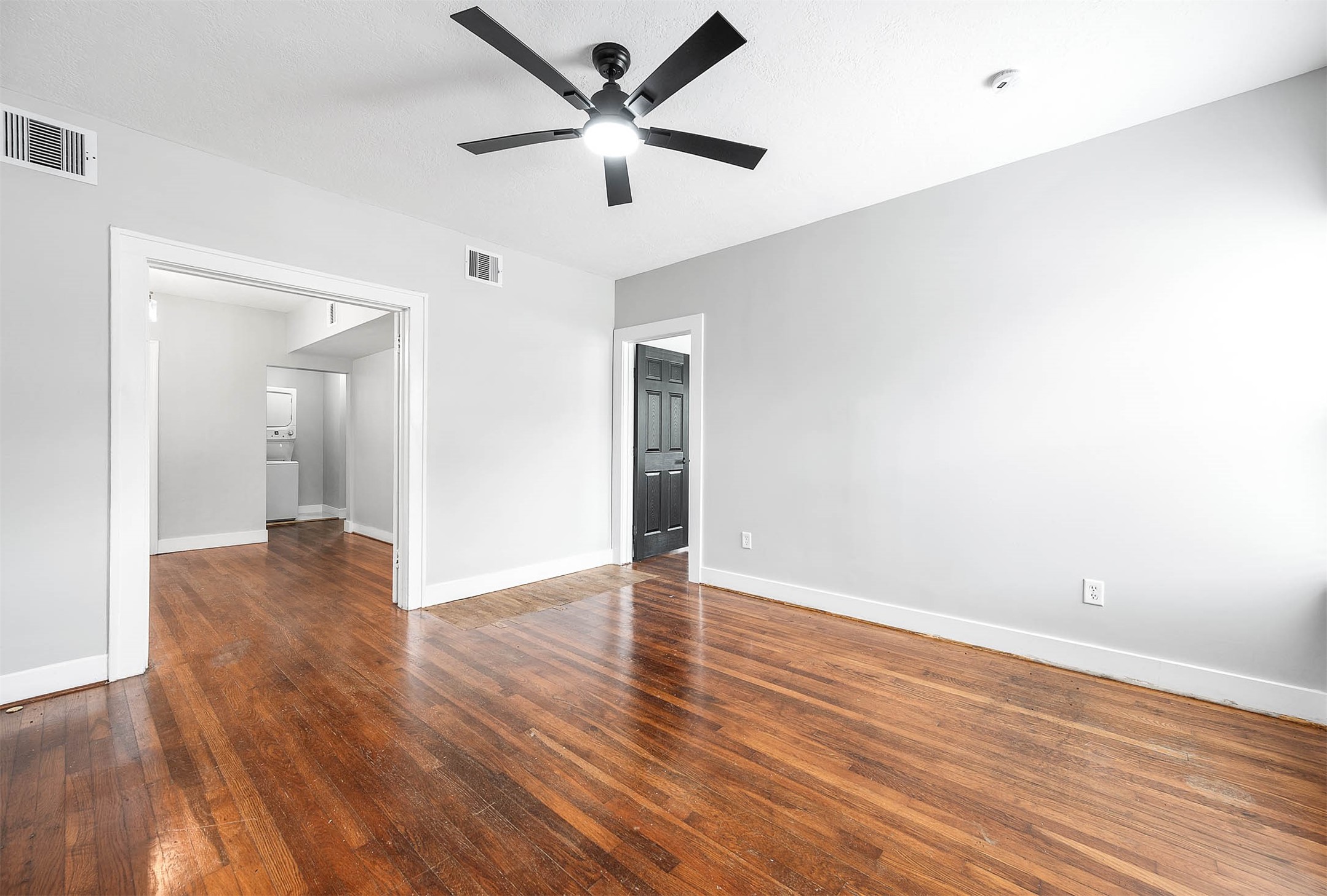 2511 Arbor Street Property Photo 6