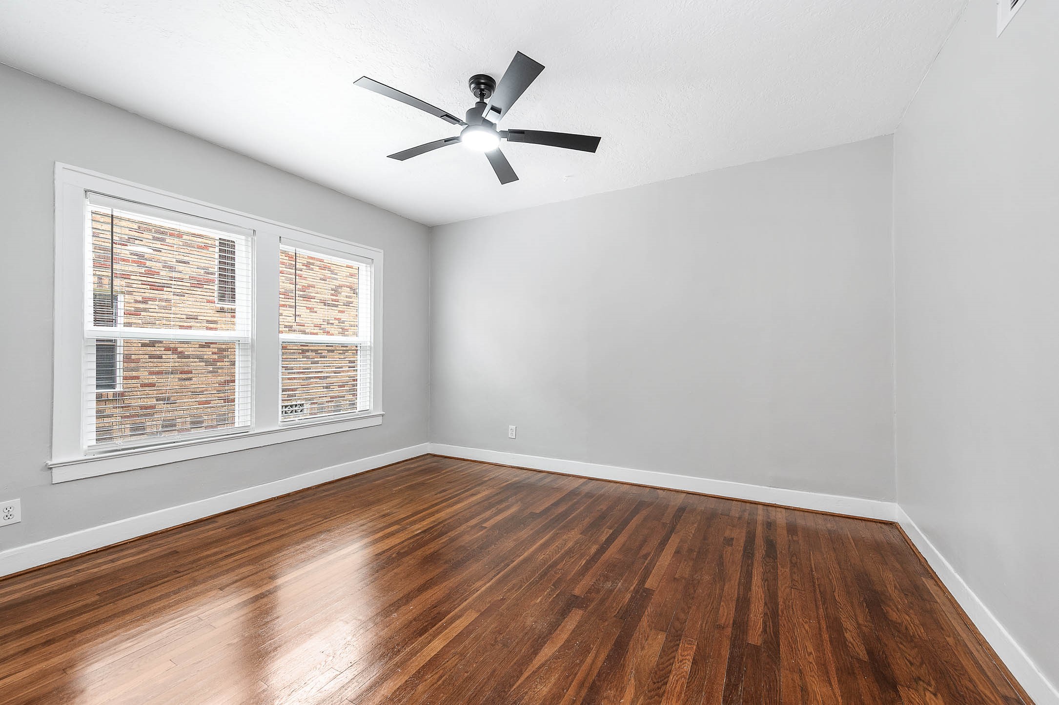 2511 Arbor Street Property Photo 8