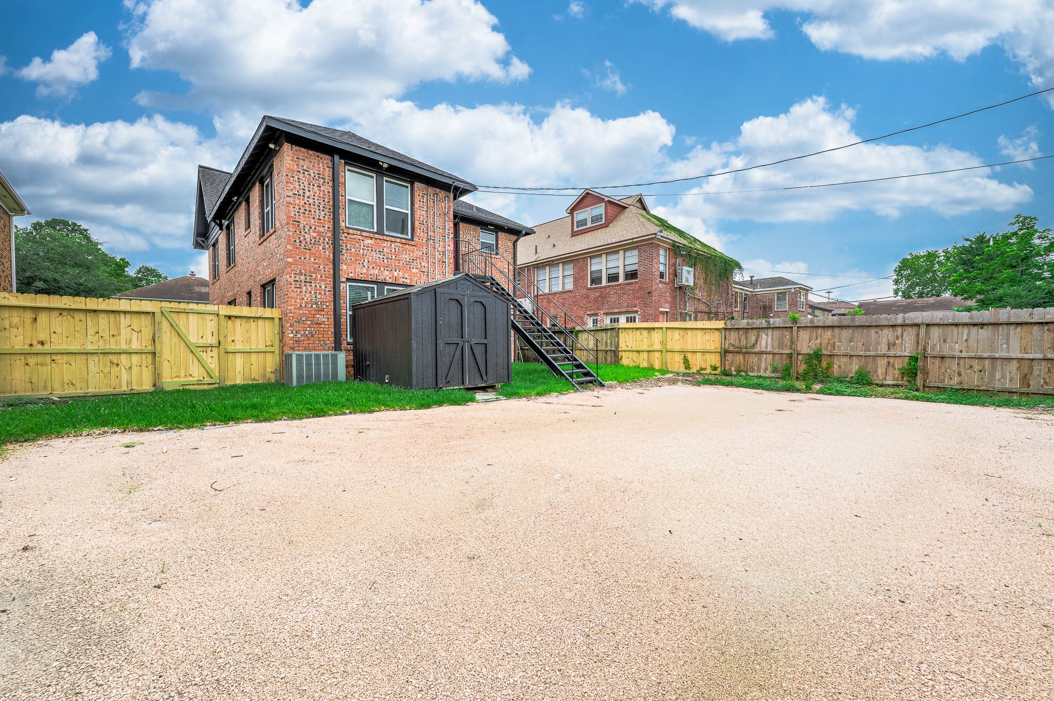 2511 Arbor Street Property Photo 15