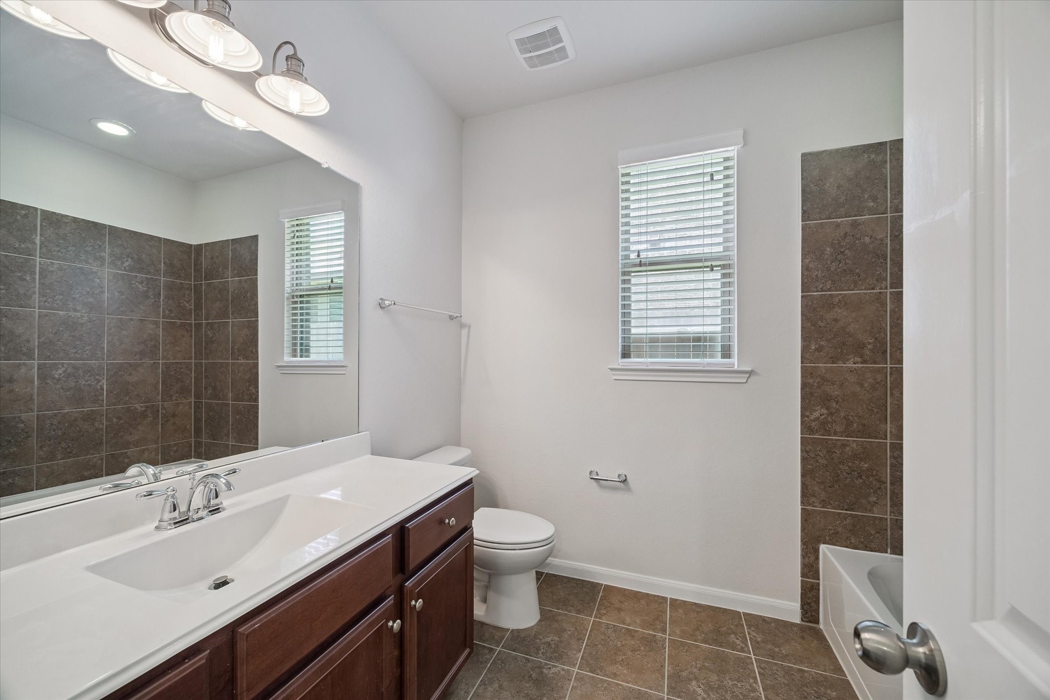 15803 Graham Spring Lane Property Photo 20