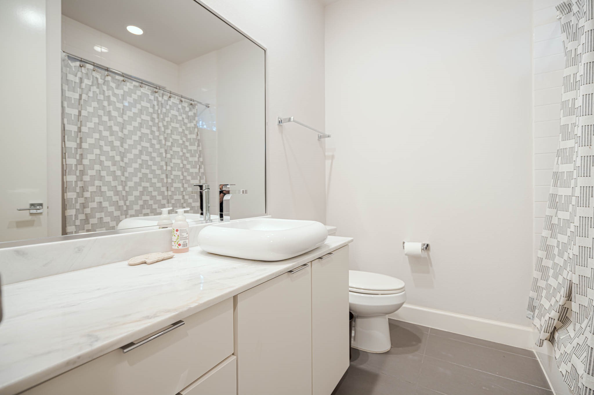 1615 Bingham Street Property Photo 24
