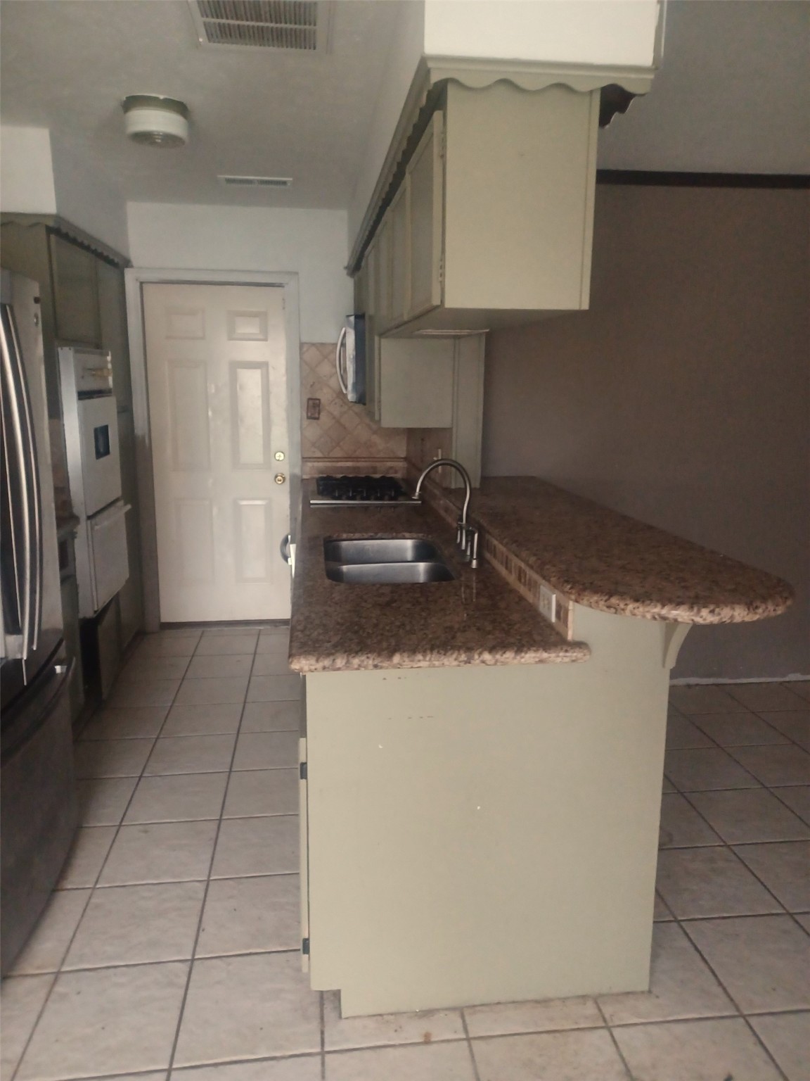 11414 Kirkwyn Drive Property Photo 4