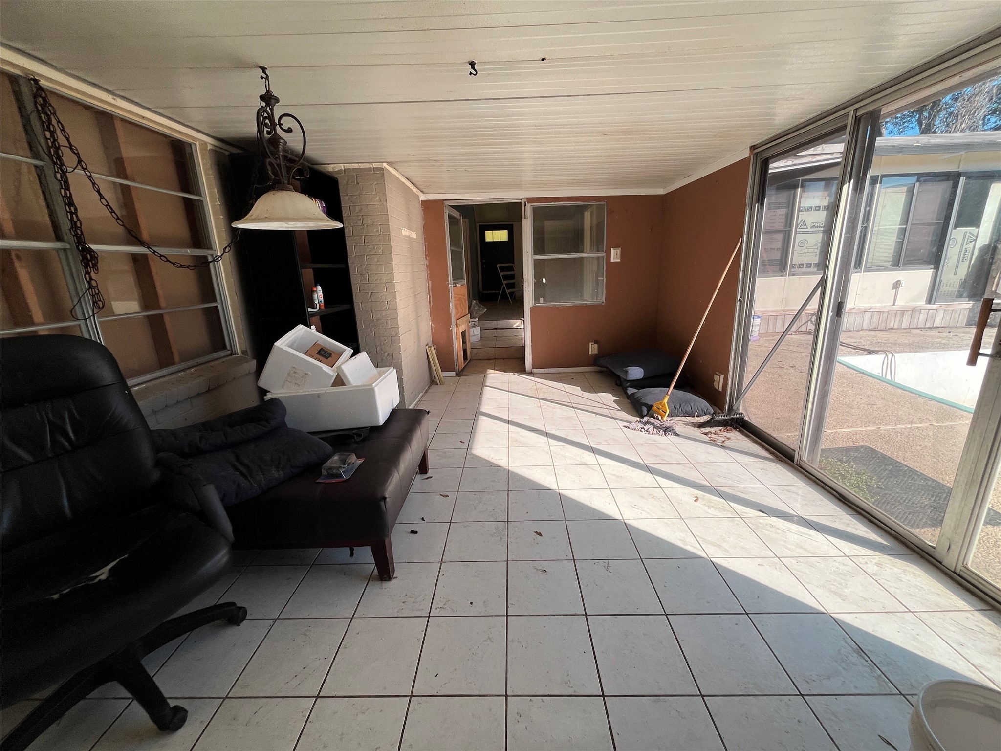 11414 Kirkwyn Drive Property Photo 5