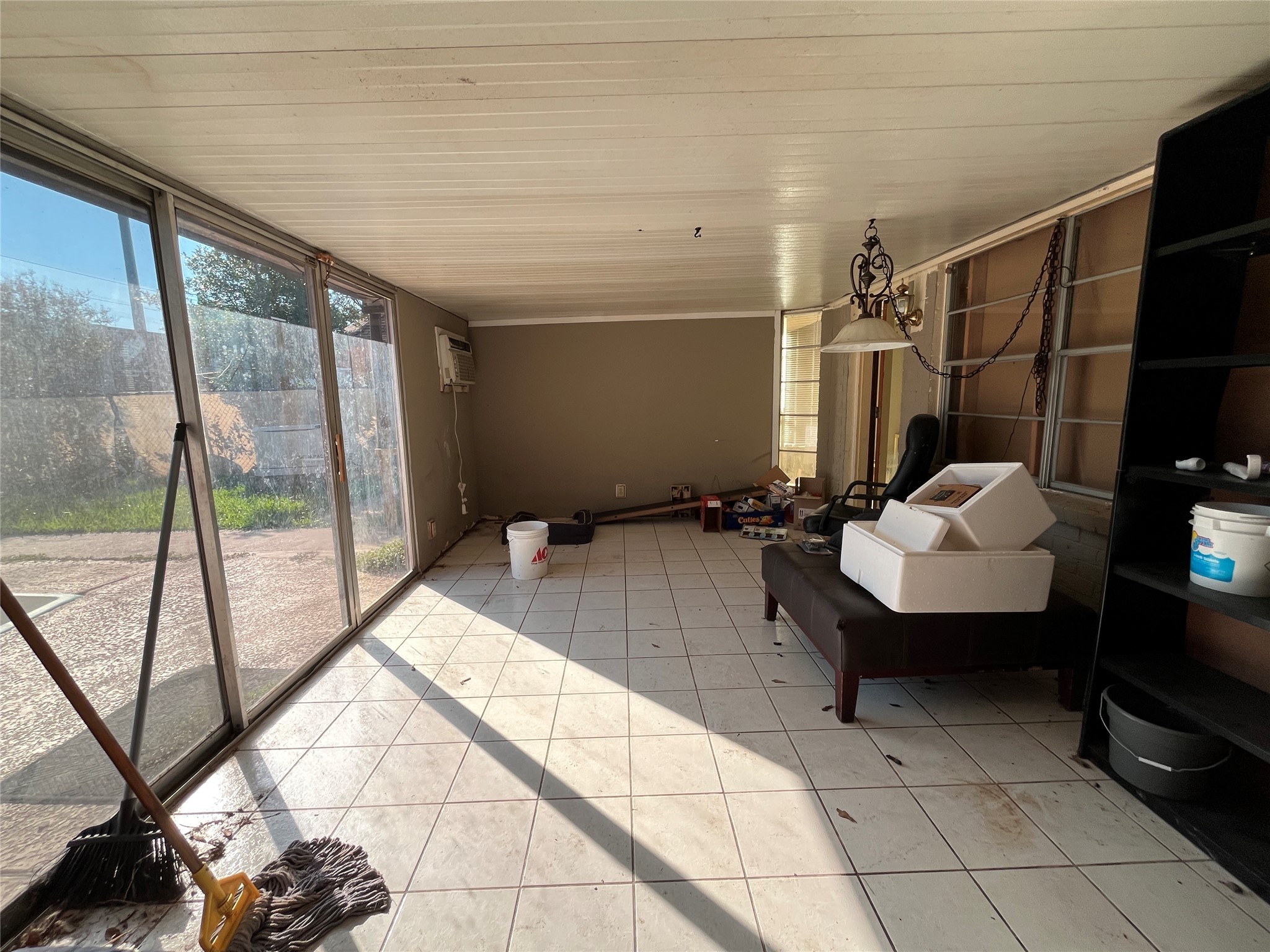 11414 Kirkwyn Drive Property Photo 7