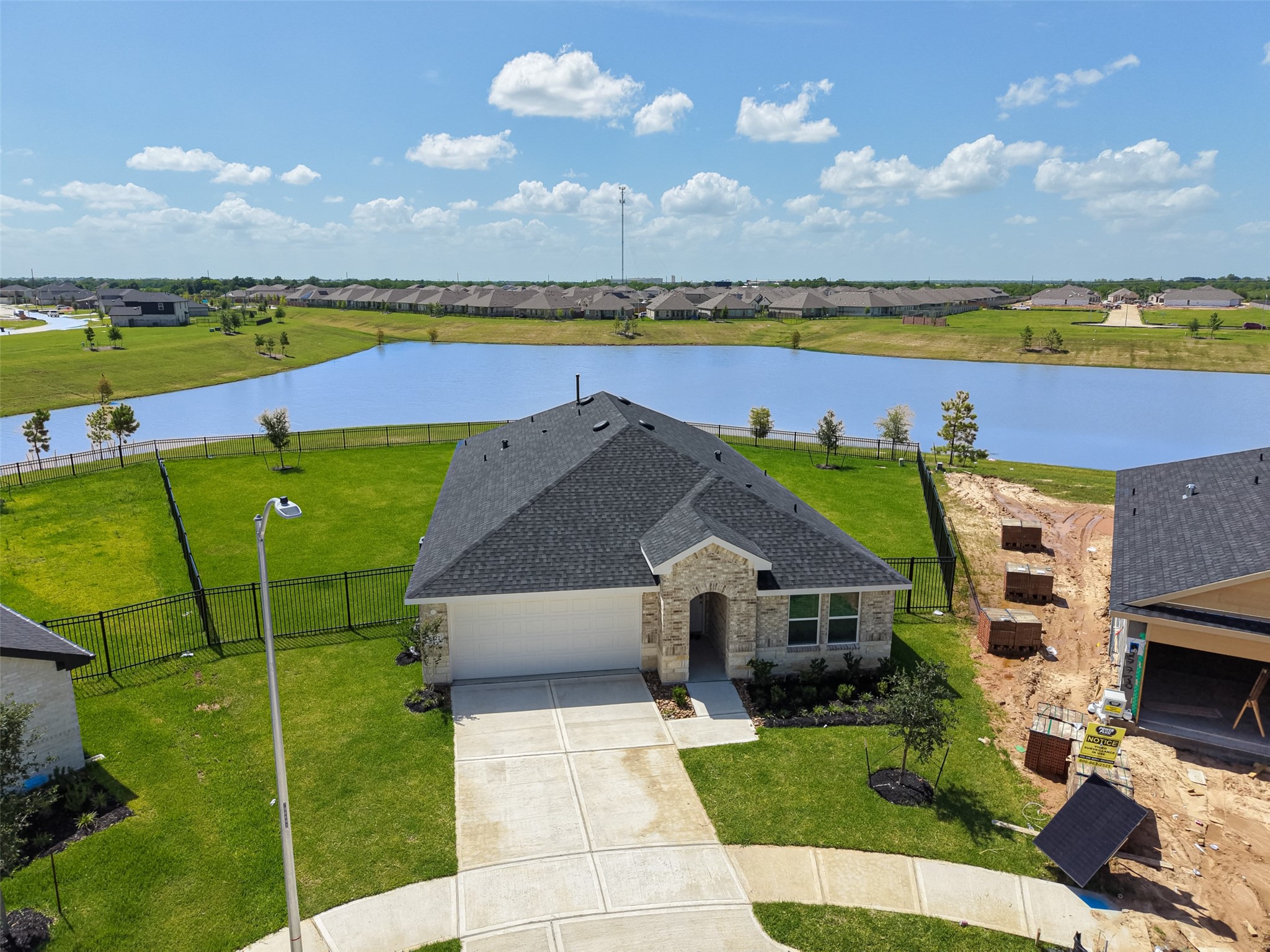 6127 Bella Breeze Dr Property Photo 1