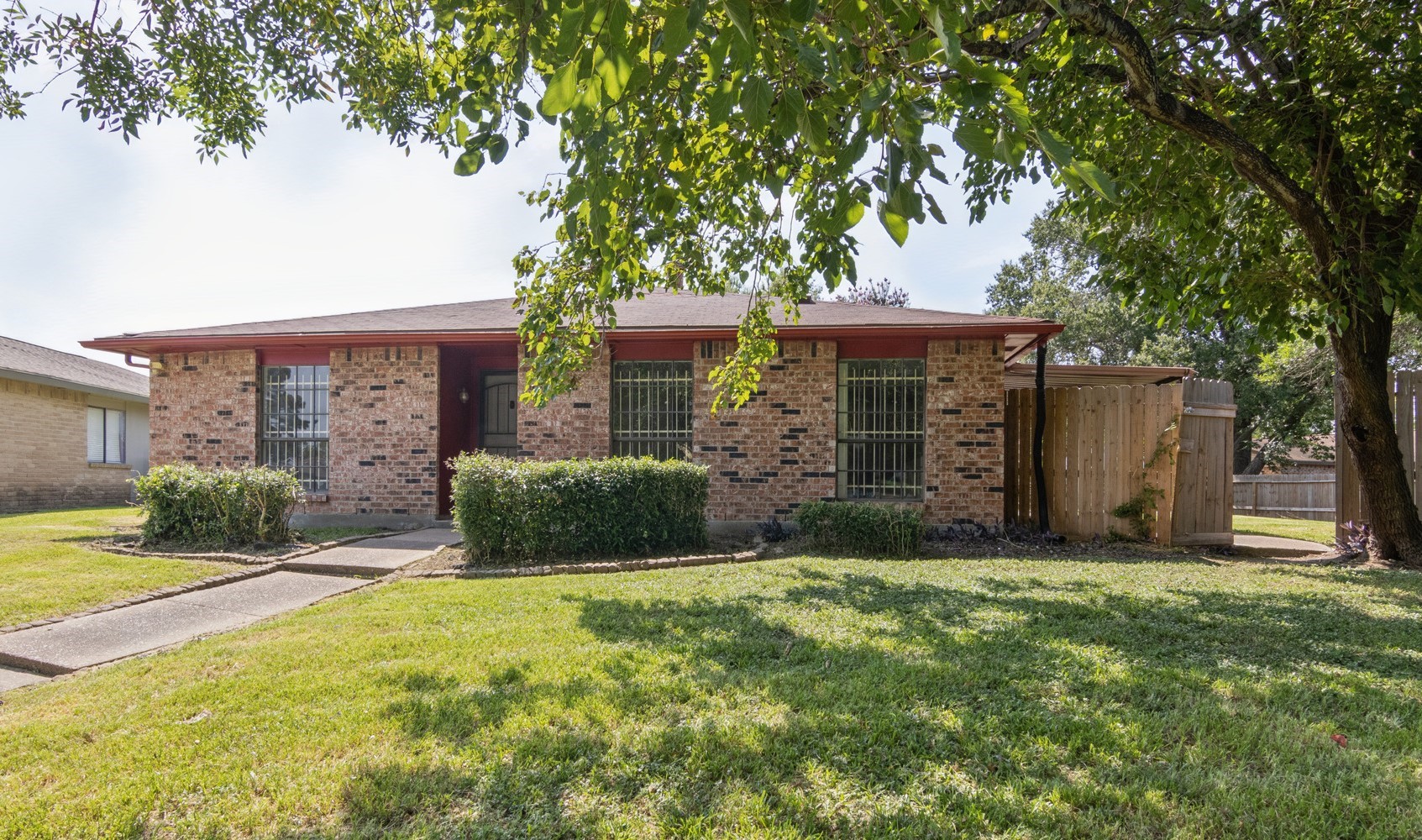 14603 Lorne Drive Property Photo 1