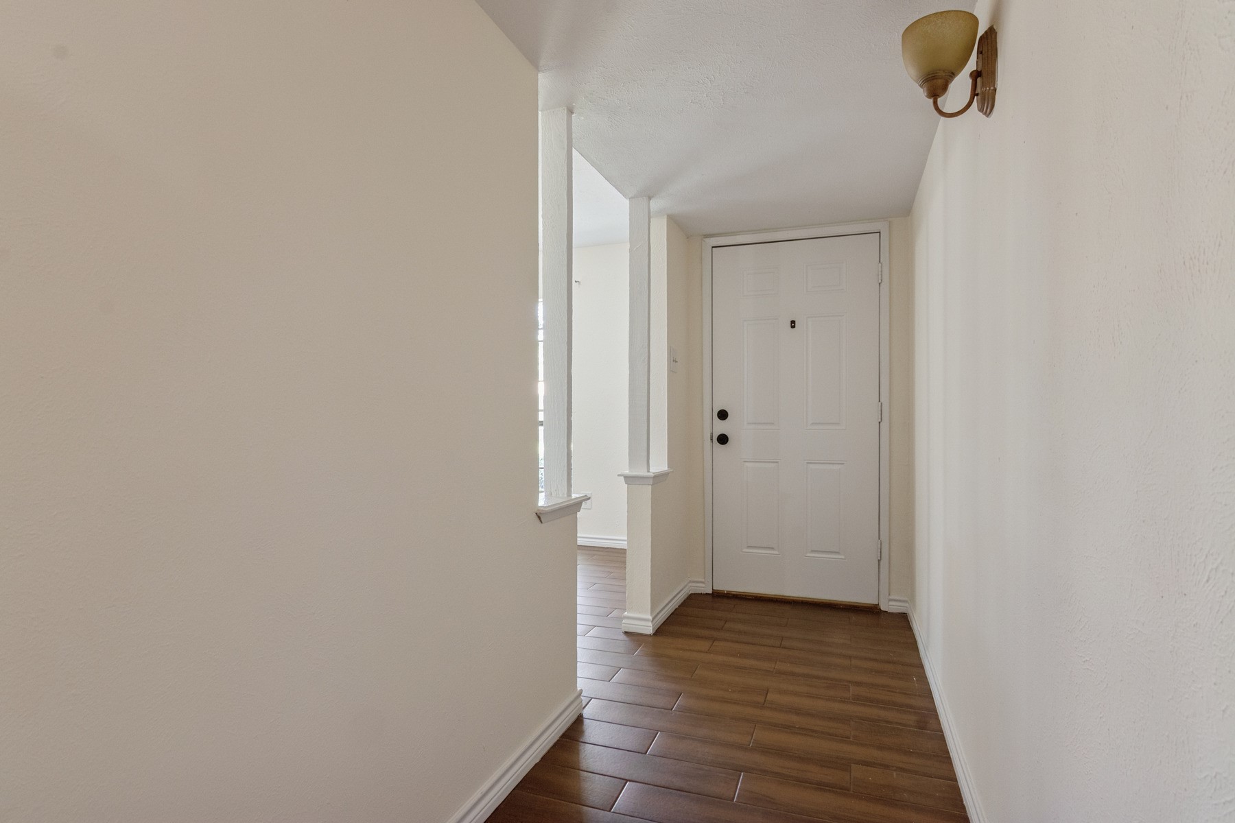 14603 Lorne Drive Property Photo 3