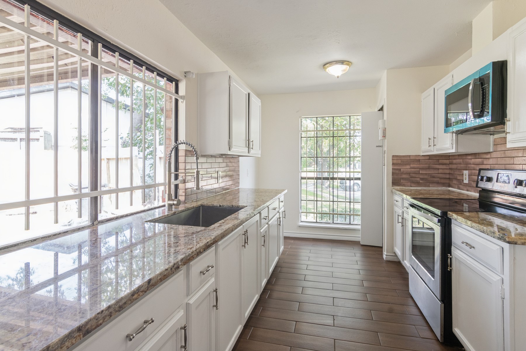 14603 Lorne Drive Property Photo 10