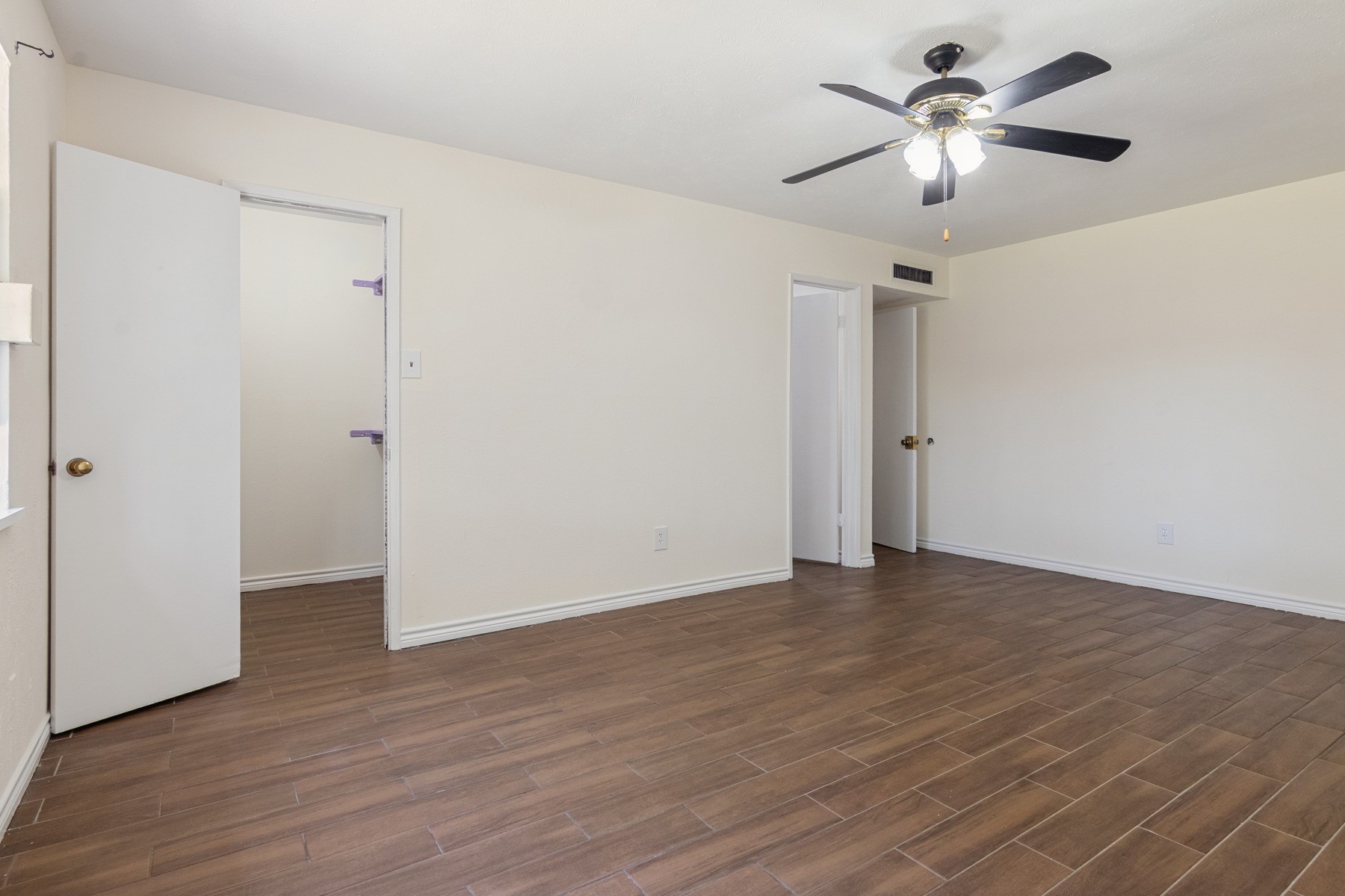 14603 Lorne Drive Property Photo 12