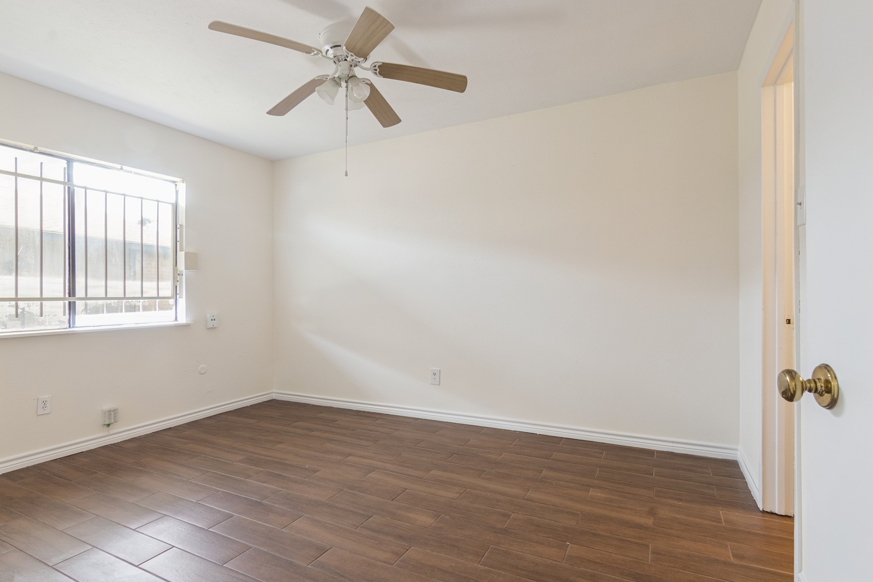 14603 Lorne Drive Property Photo 14