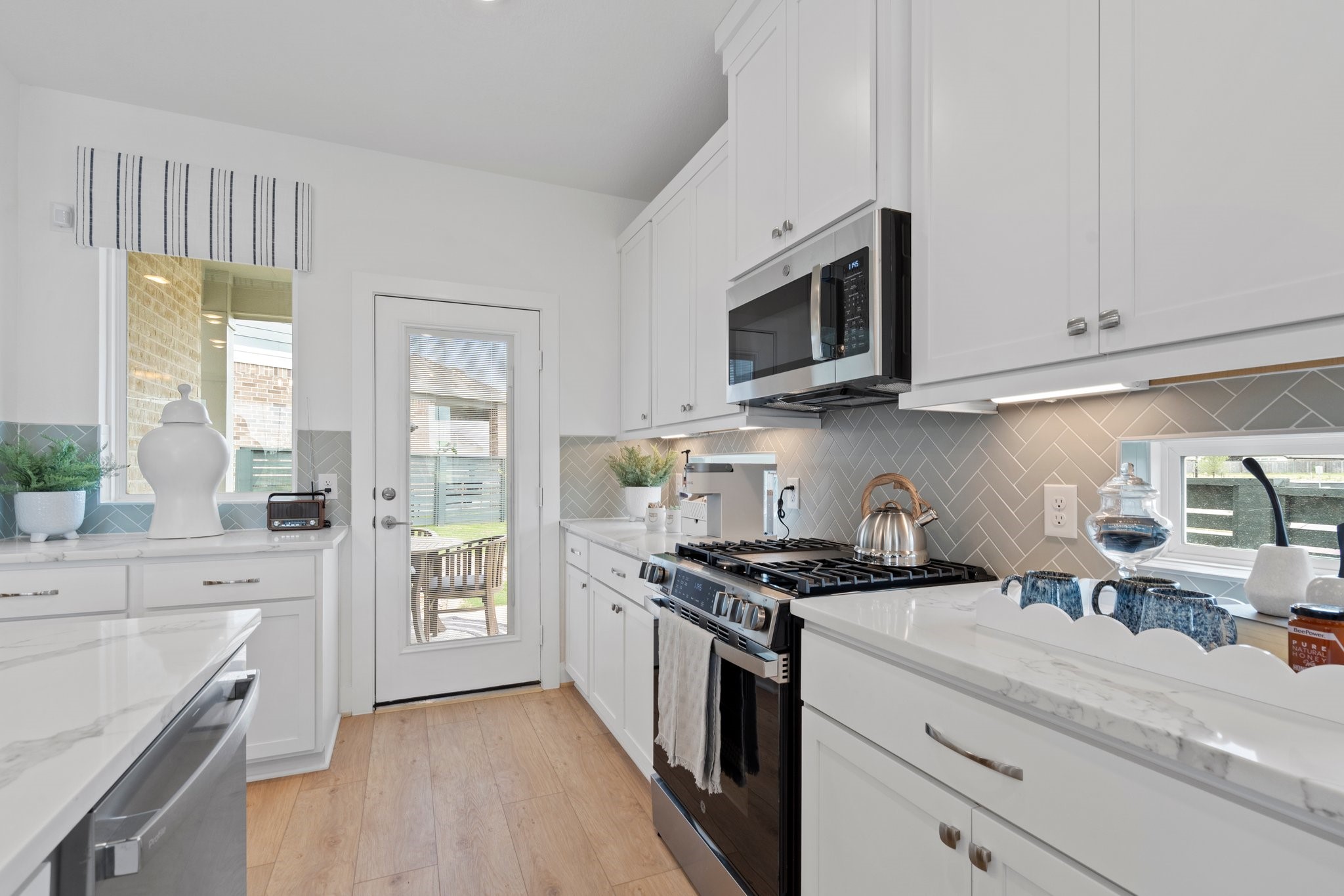 10834 Day Jassamine Way Property Photo 6