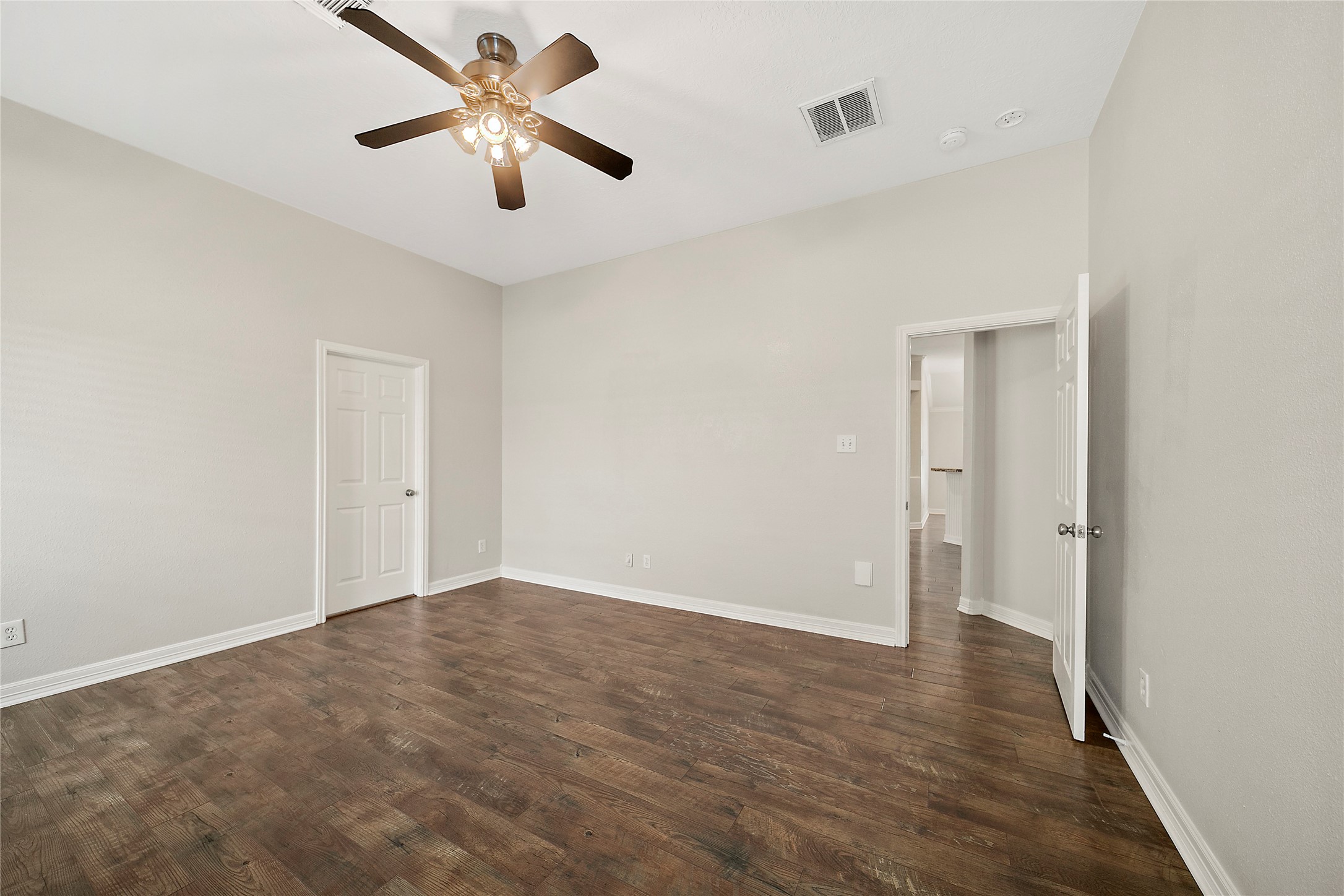 22 Heron Hollow Court Property Photo 11