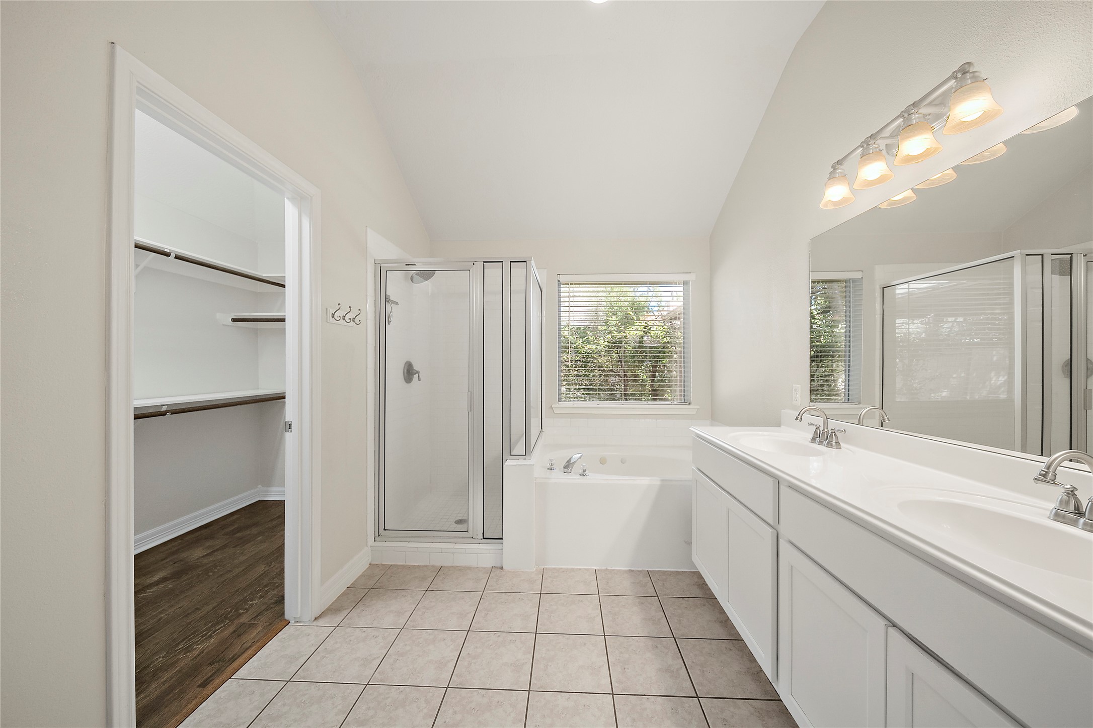 22 Heron Hollow Court Property Photo 12
