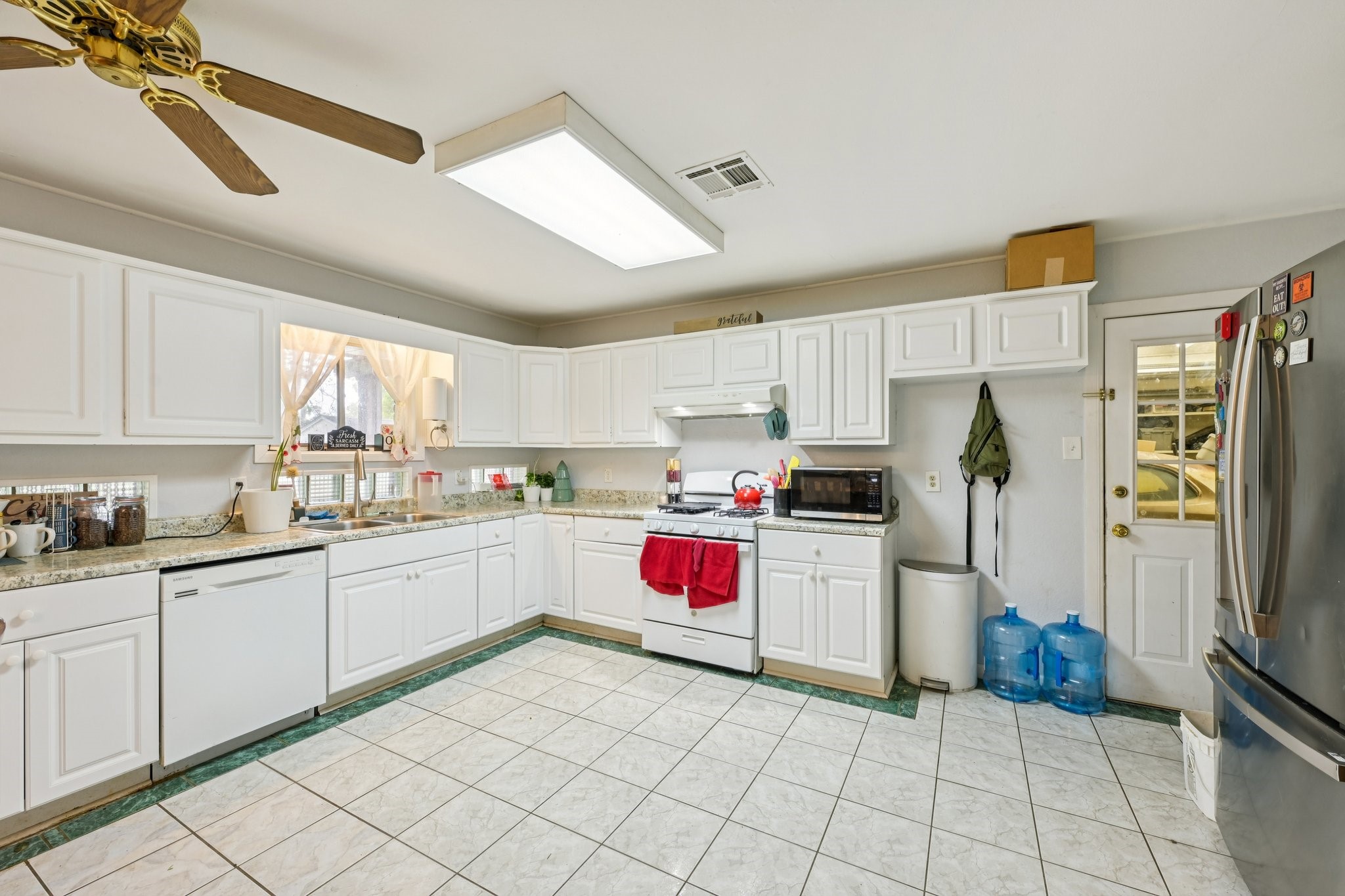 3036 Crest Drive Property Photo 14