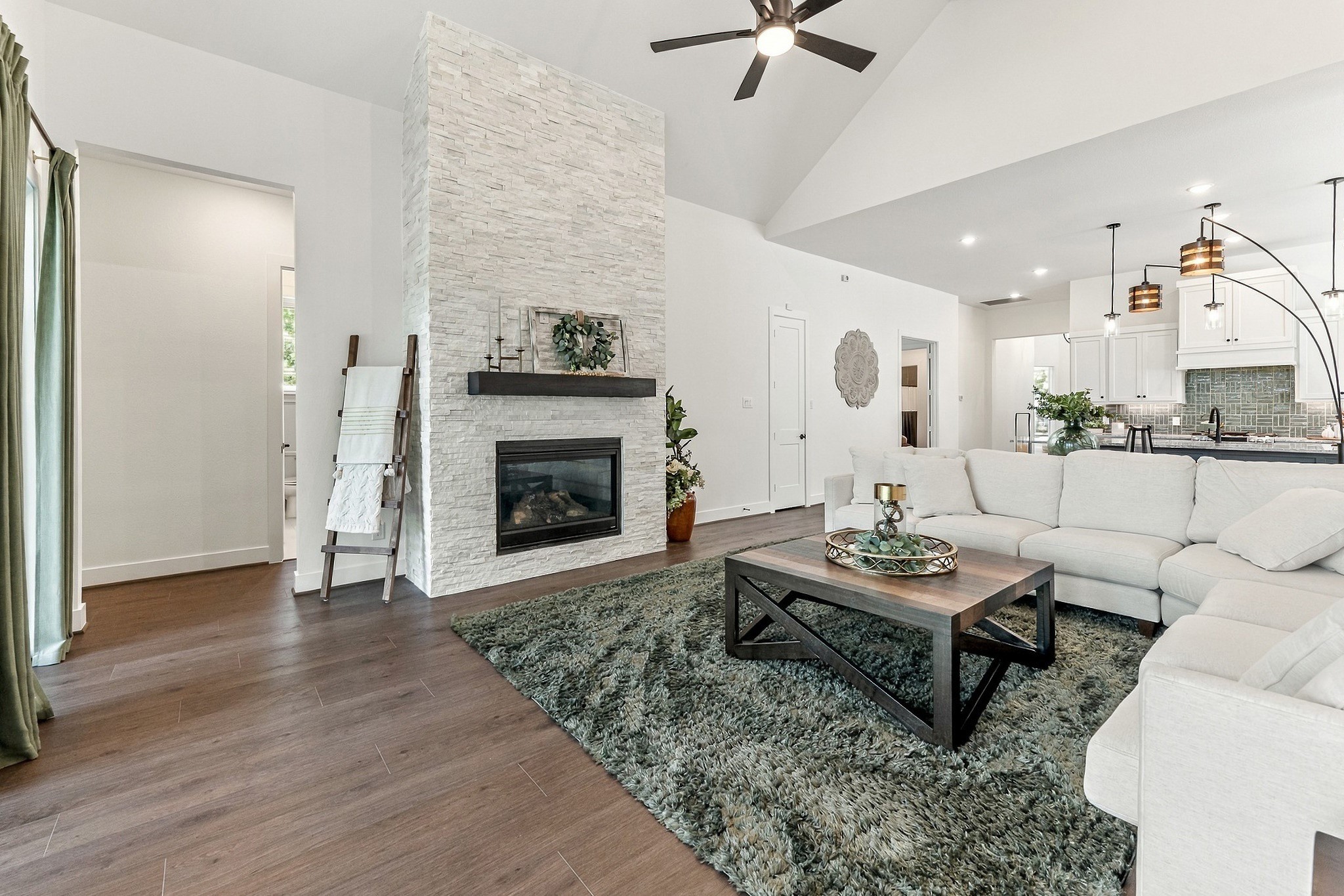 15708 Hoptree Heights Lane Property Photo 23