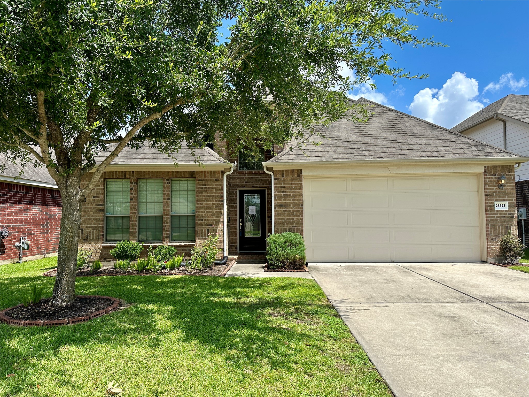 25323 Lisburn Drive Property Photo 1