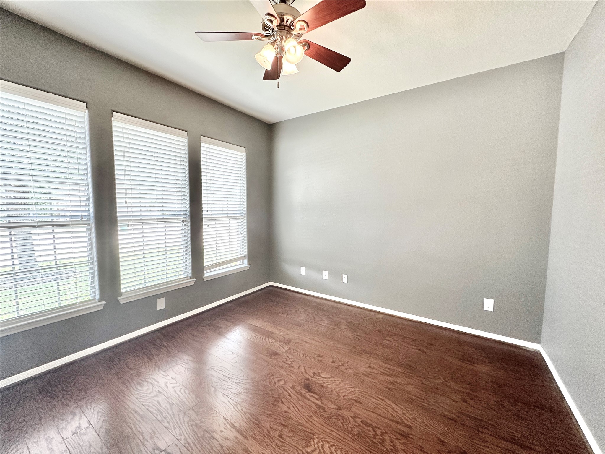 25323 Lisburn Drive Property Photo 5