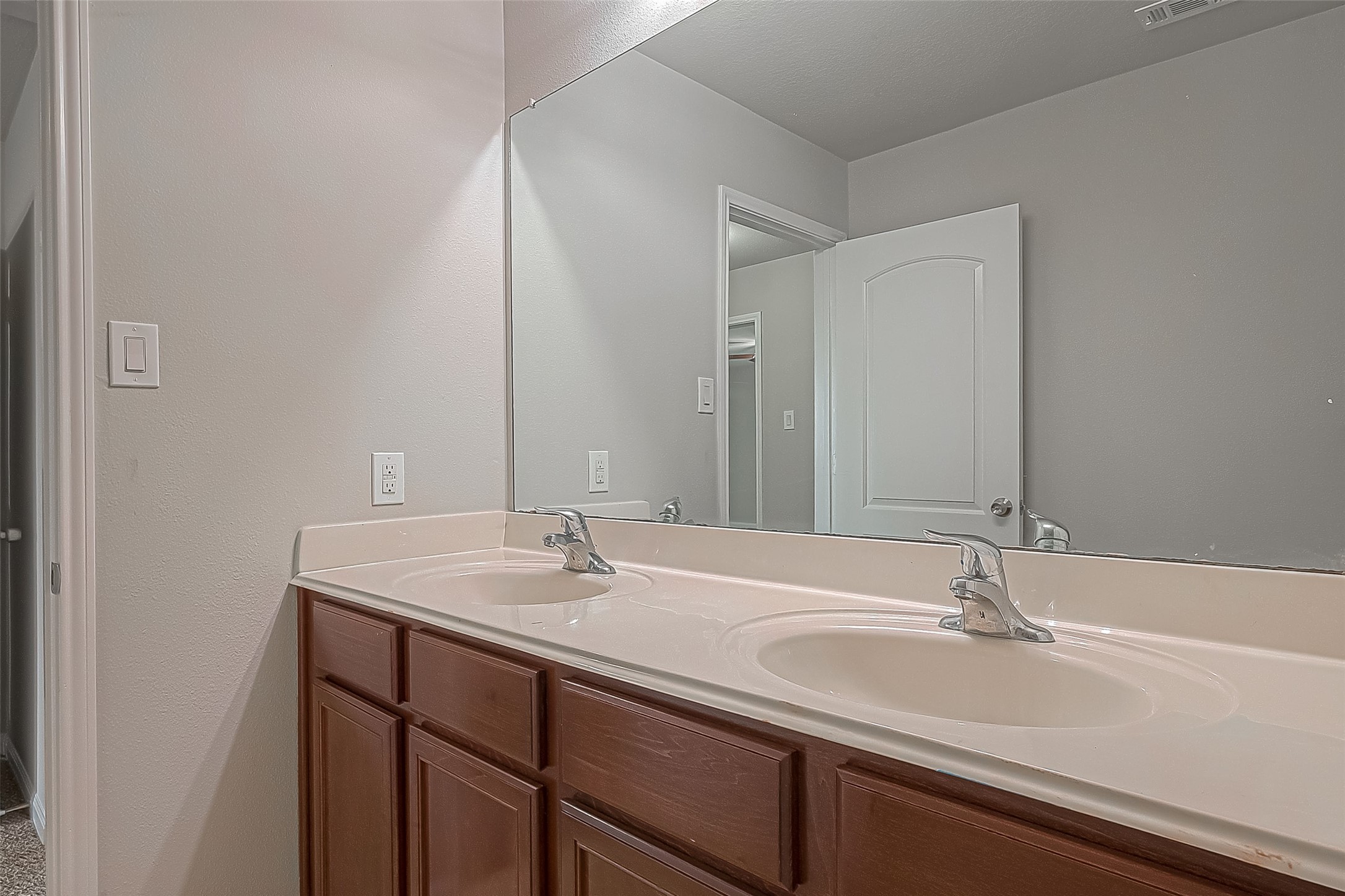 20630 Stout Drive Property Photo 17