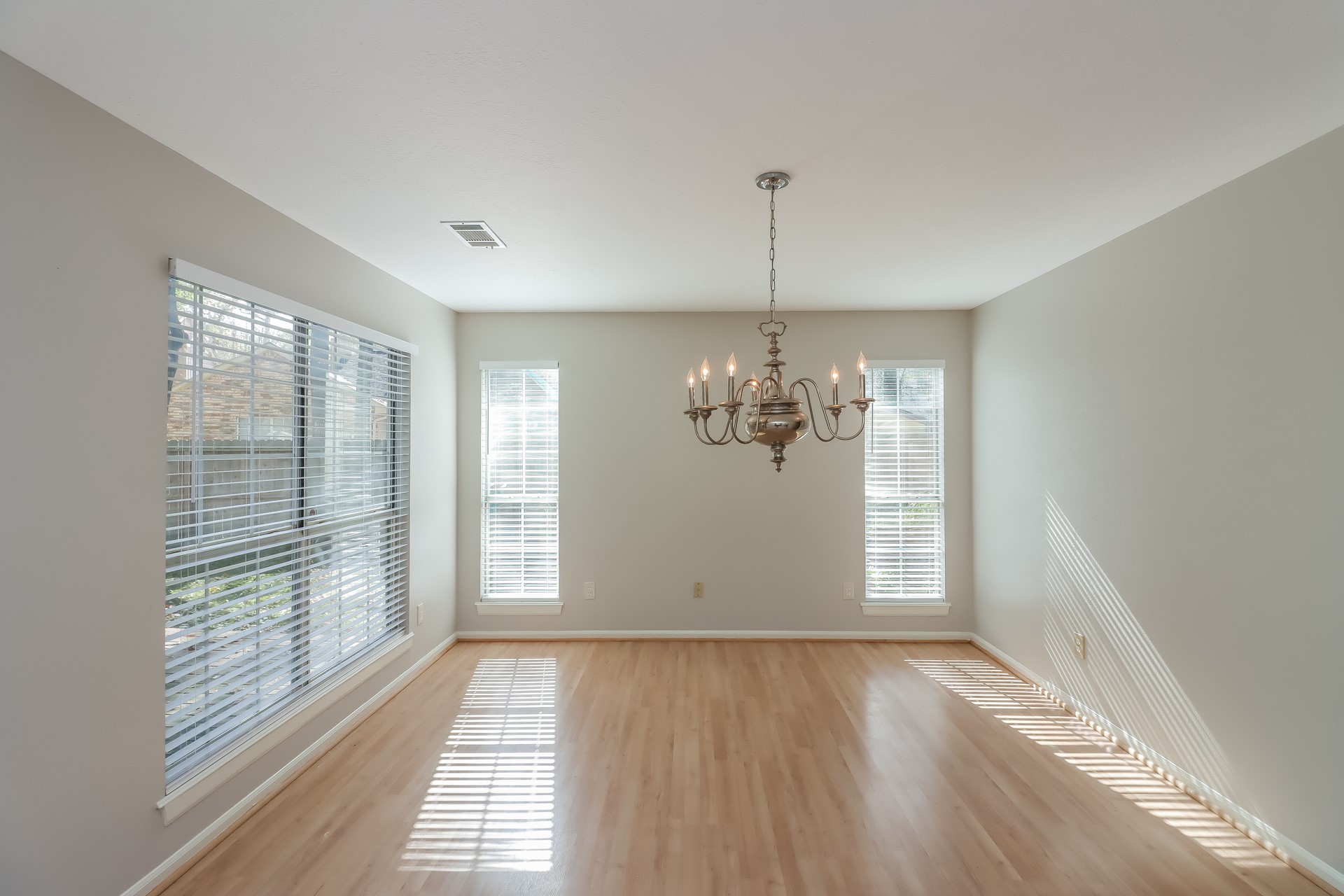 160 W Golden Arrow Circle Property Photo 6