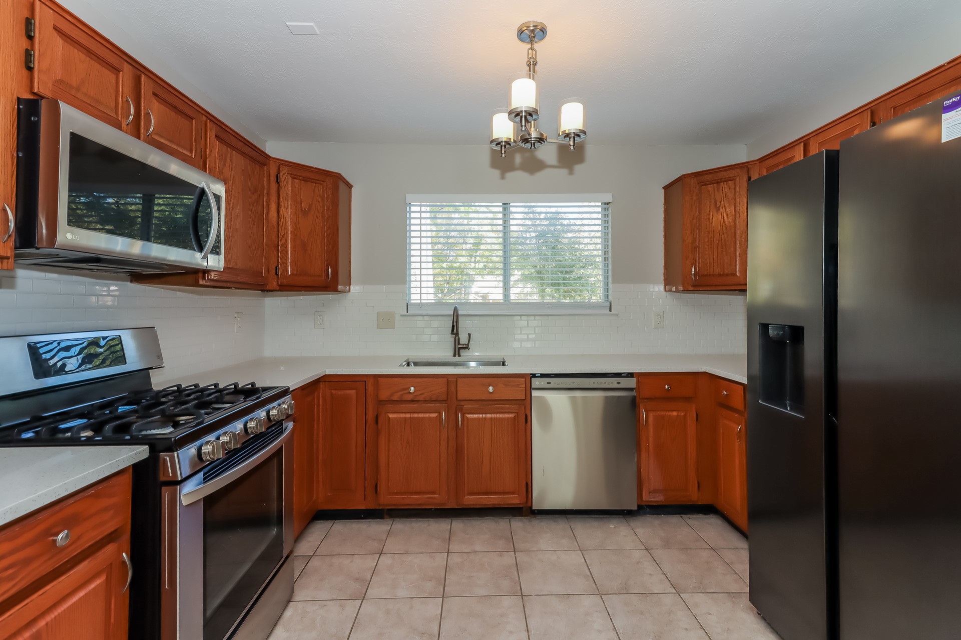 160 W Golden Arrow Circle Property Photo 7