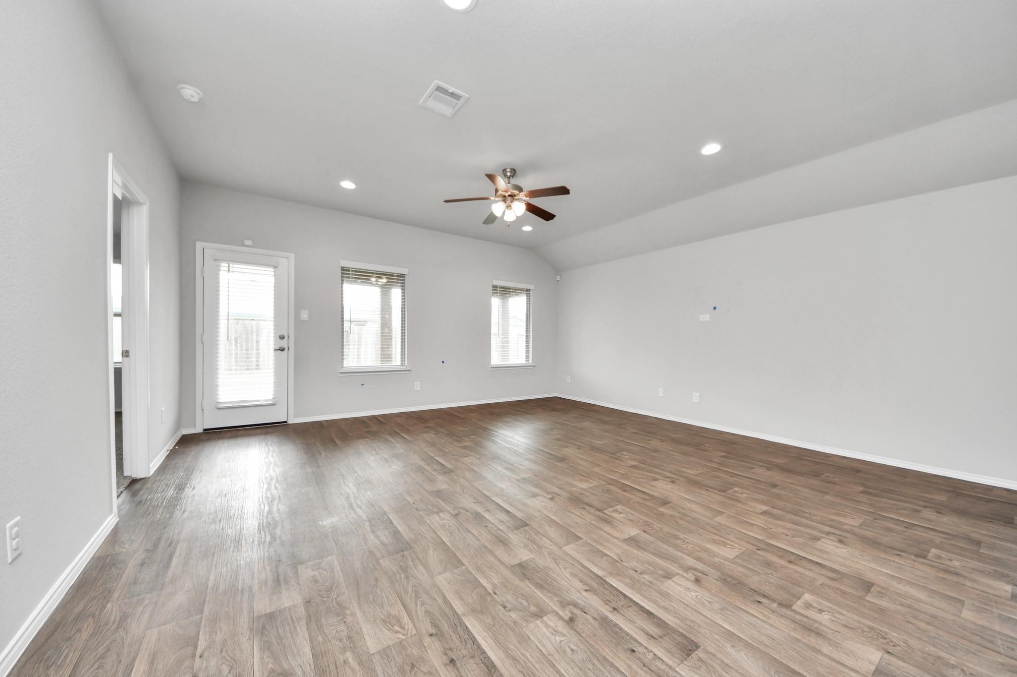 1715 Bear Spring Drive Property Photo 20