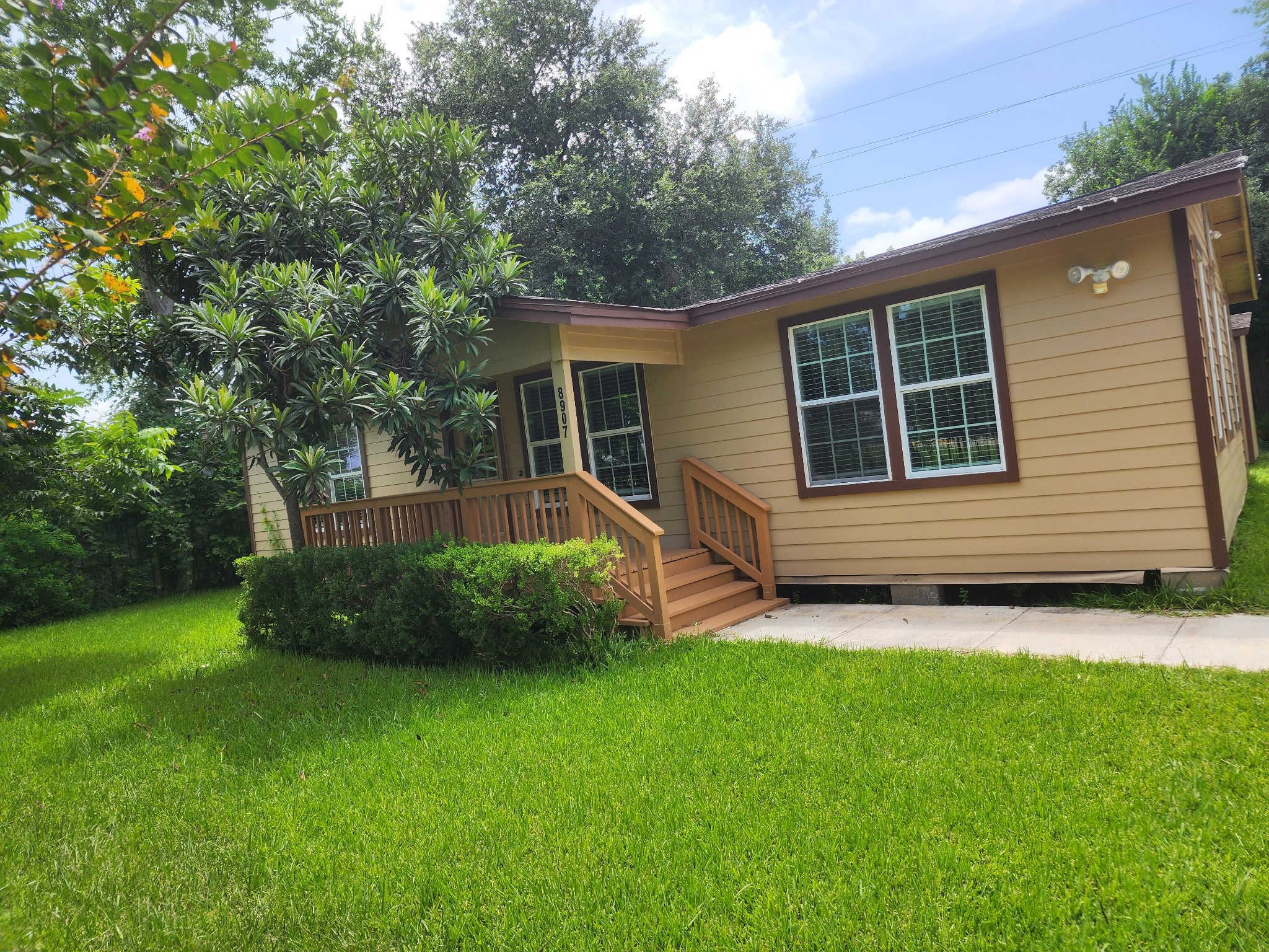 8907 Meadow Vista Boulevard Property Photo 1