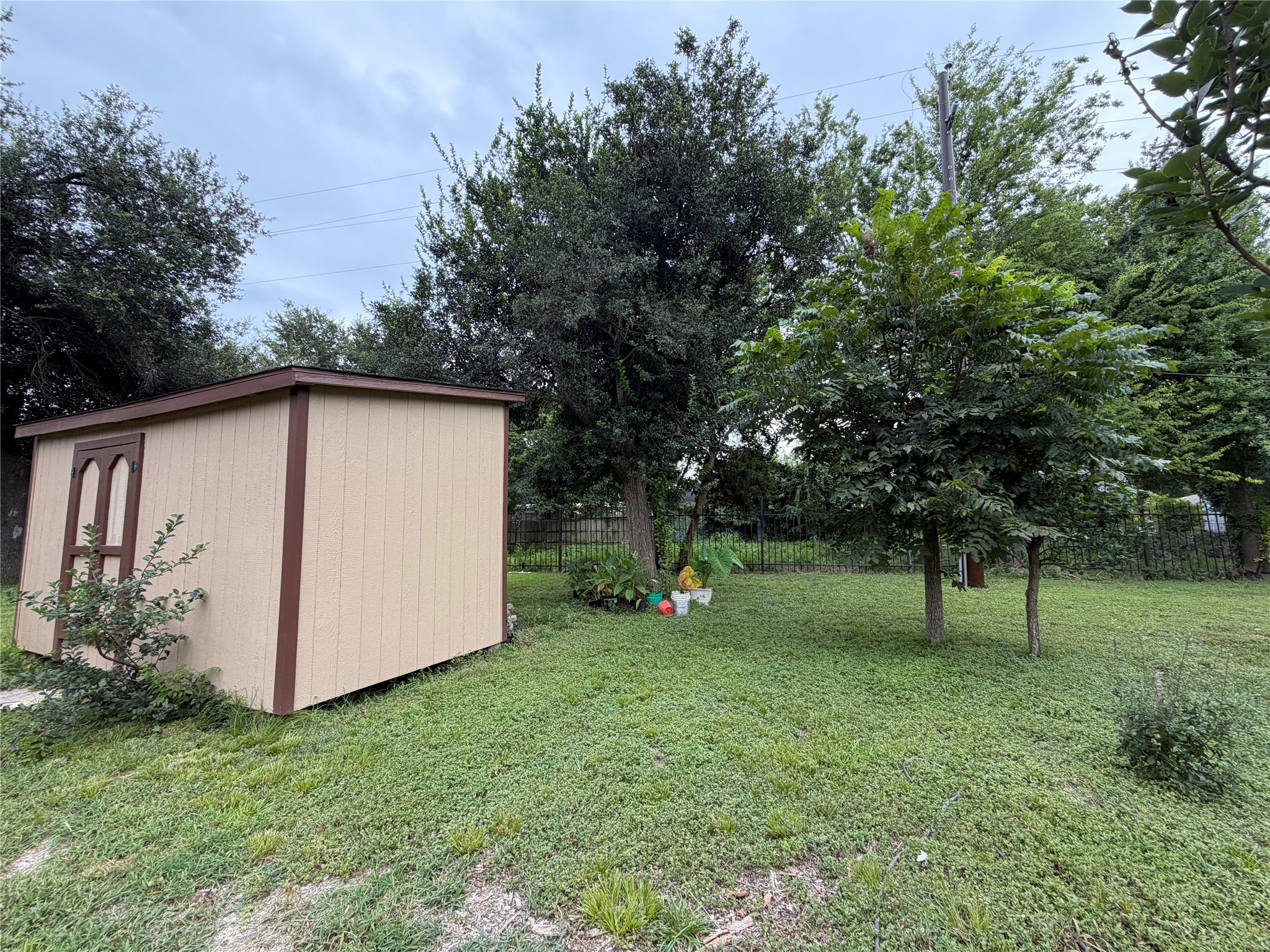 8907 Meadow Vista Boulevard Property Photo 6