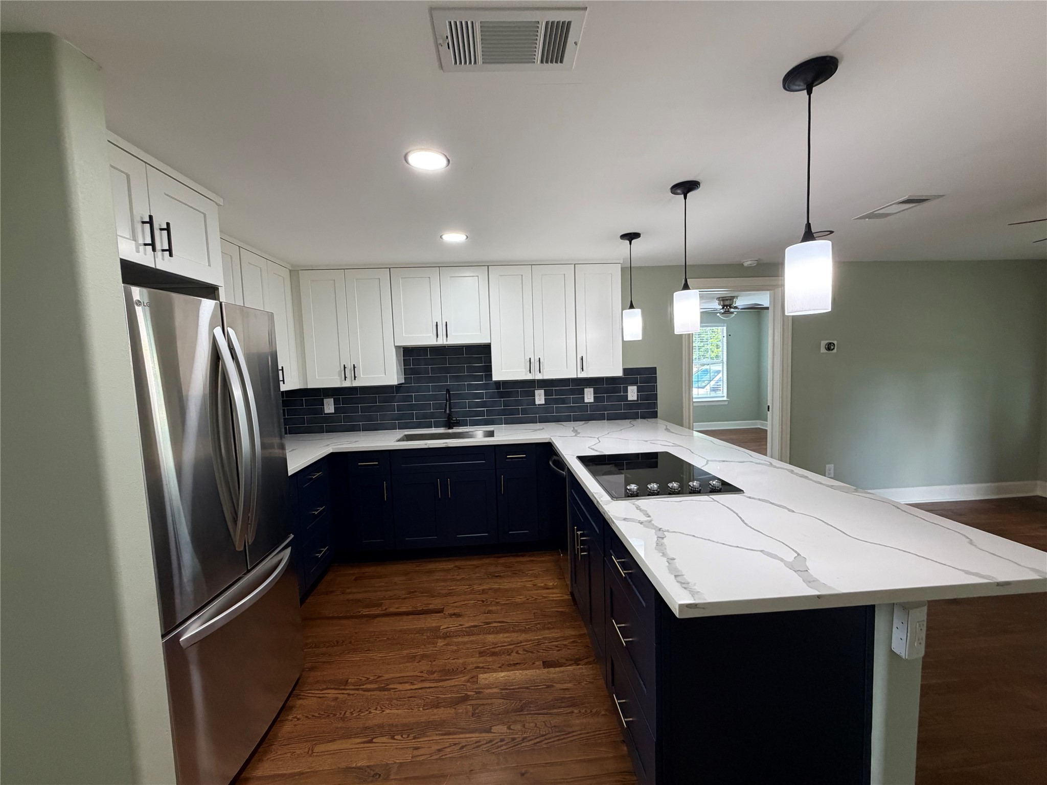 8907 Meadow Vista Boulevard Property Photo 14