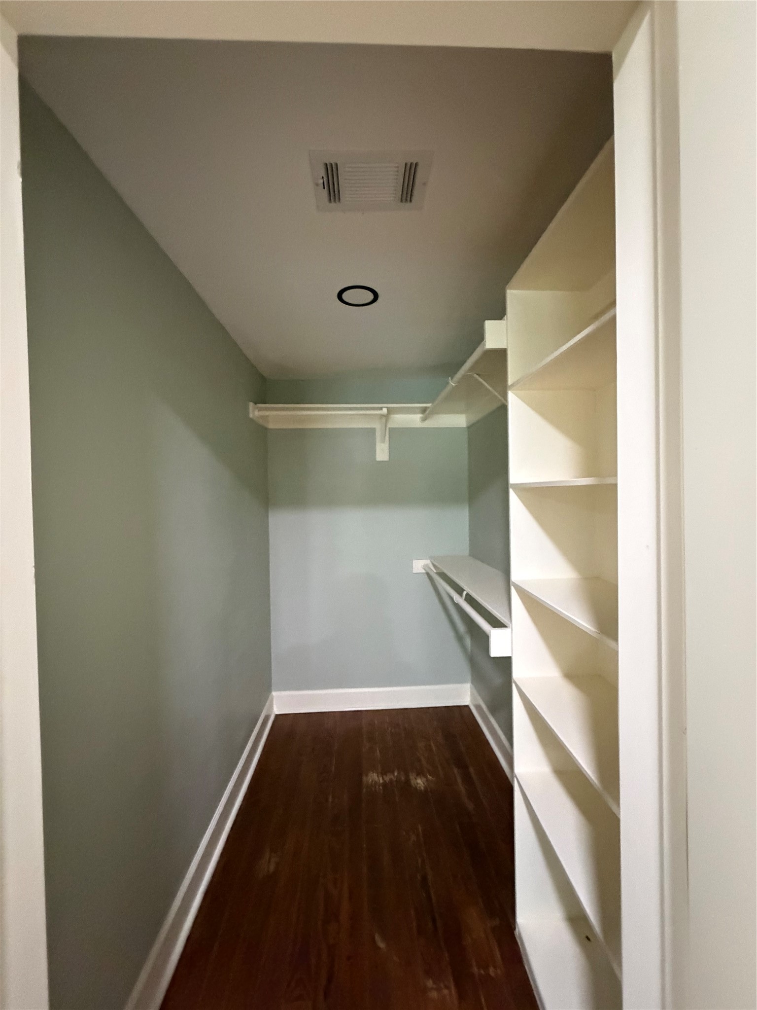 8907 Meadow Vista Boulevard Property Photo 17
