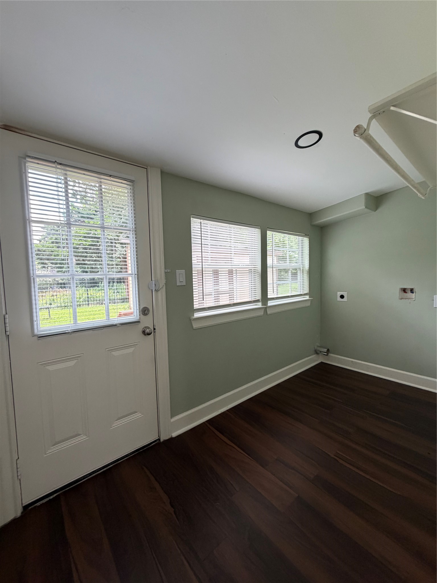 8907 Meadow Vista Boulevard Property Photo 23