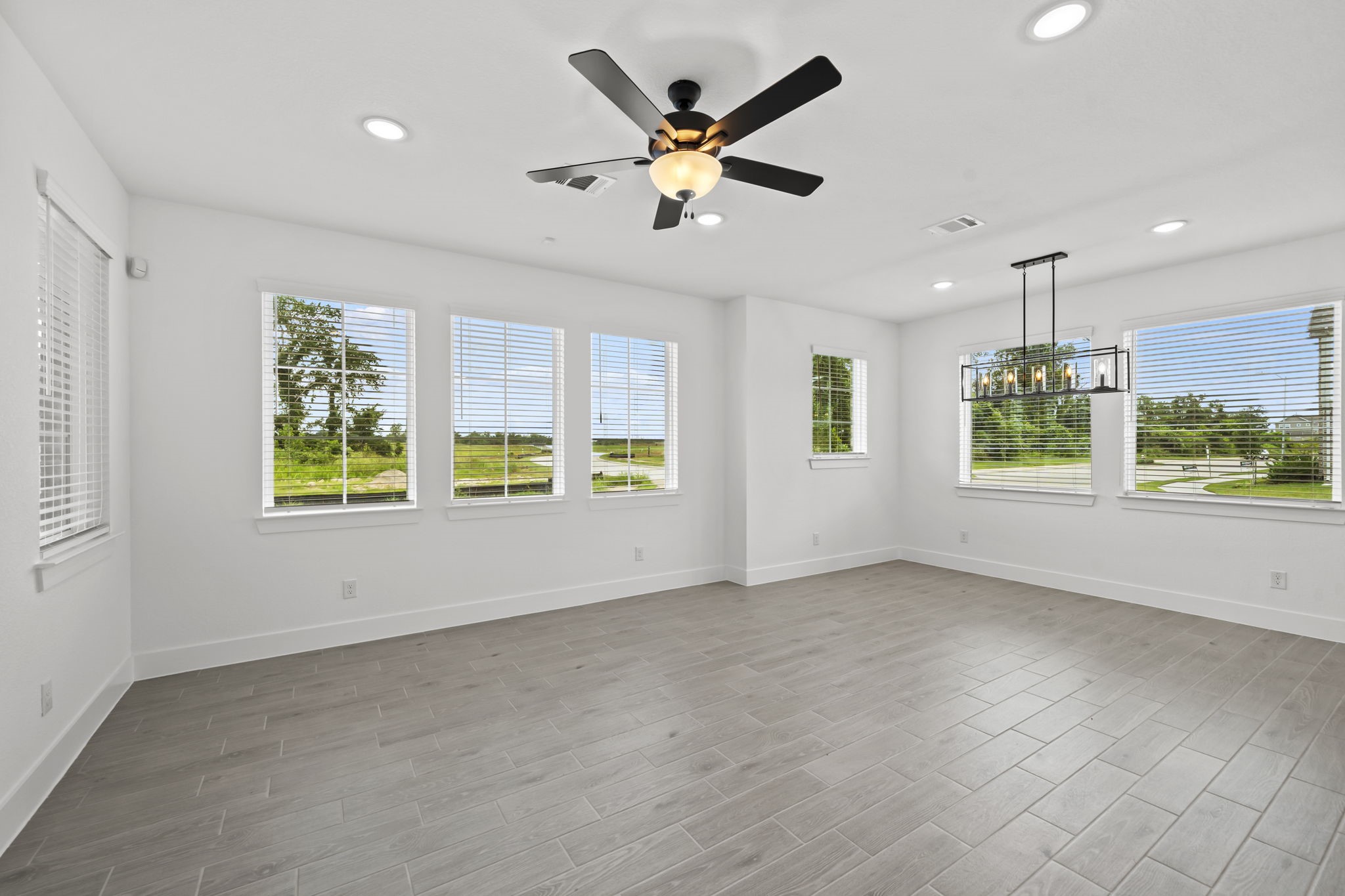 1220 Shaded Rock Drive Property Photo 9