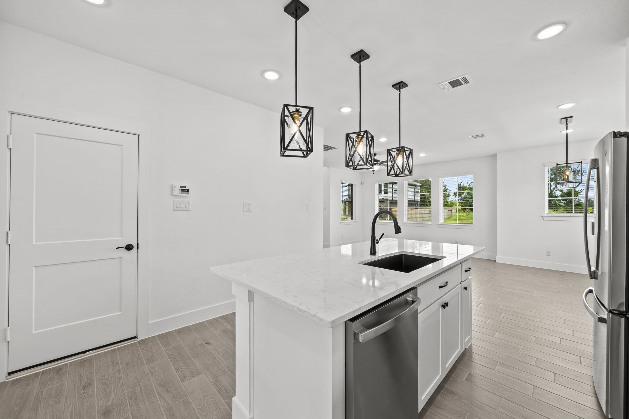 1220 Shaded Rock Drive Property Photo 17