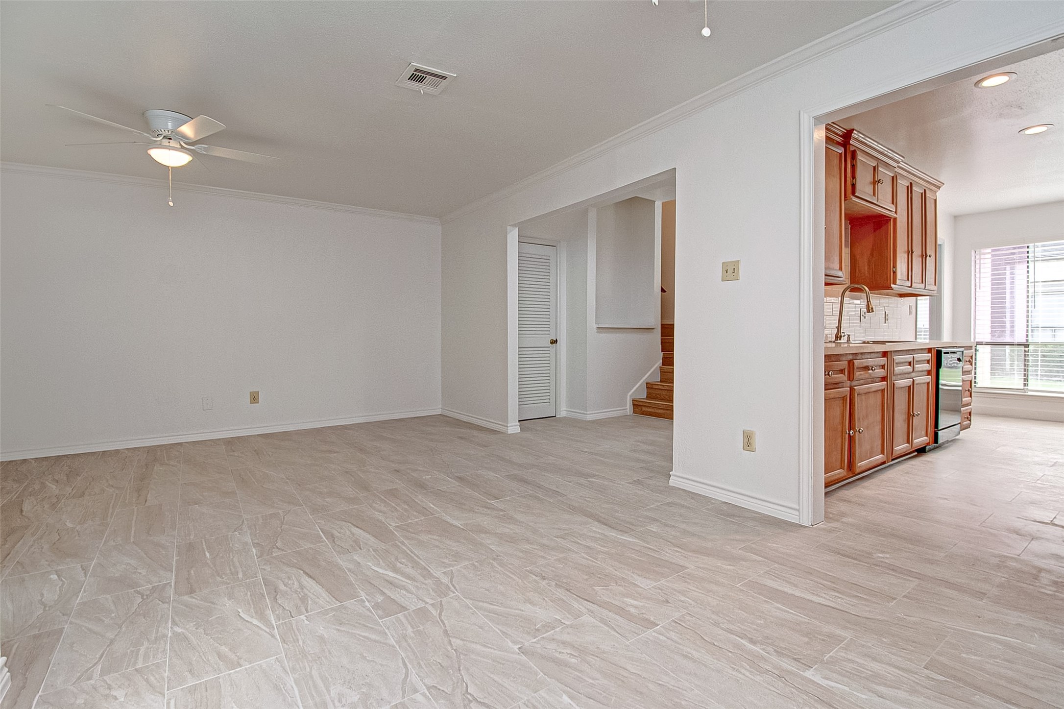 8312 Augustine Drive D Property Photo 11