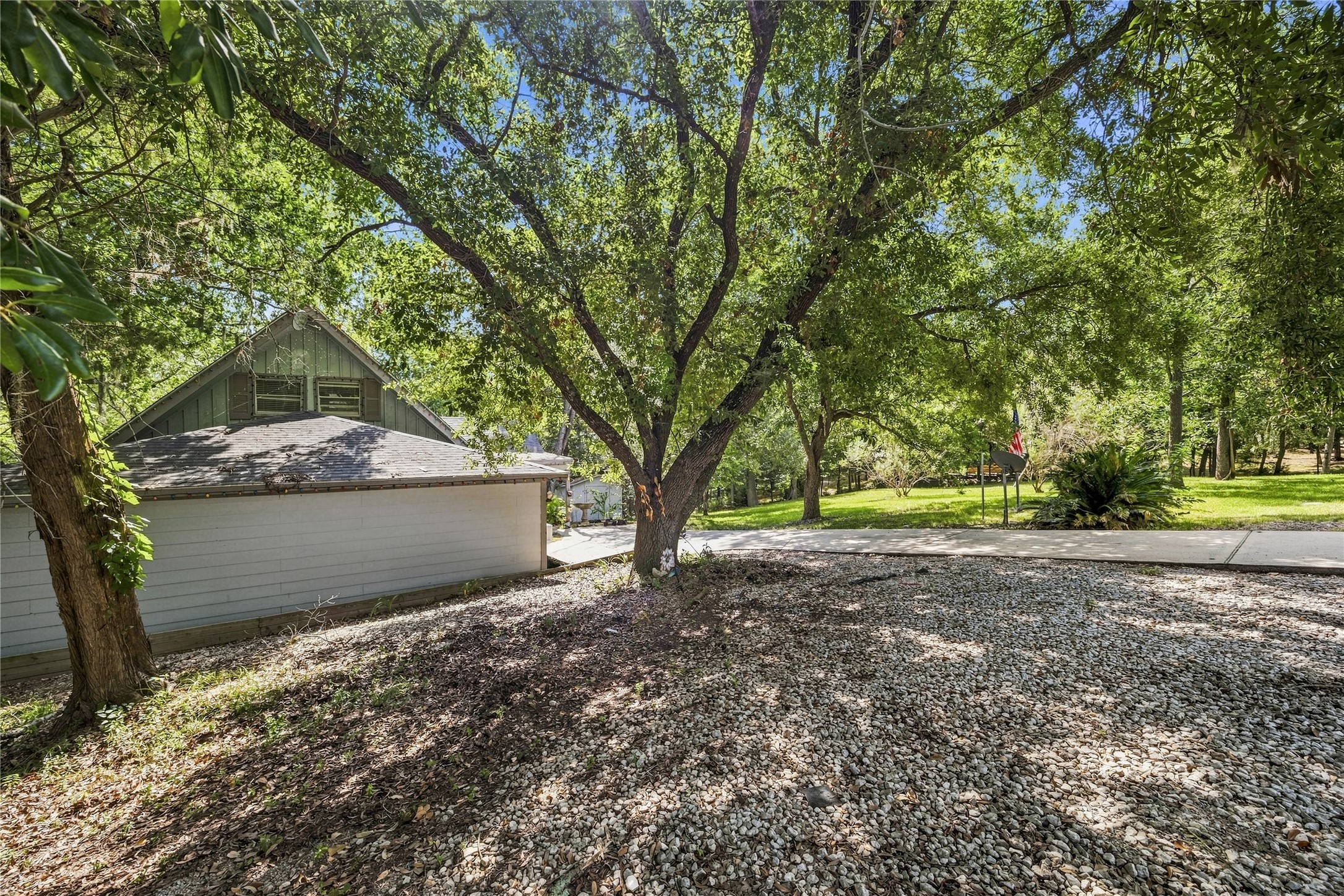 761 N Forest Cove Loop Property Photo 6