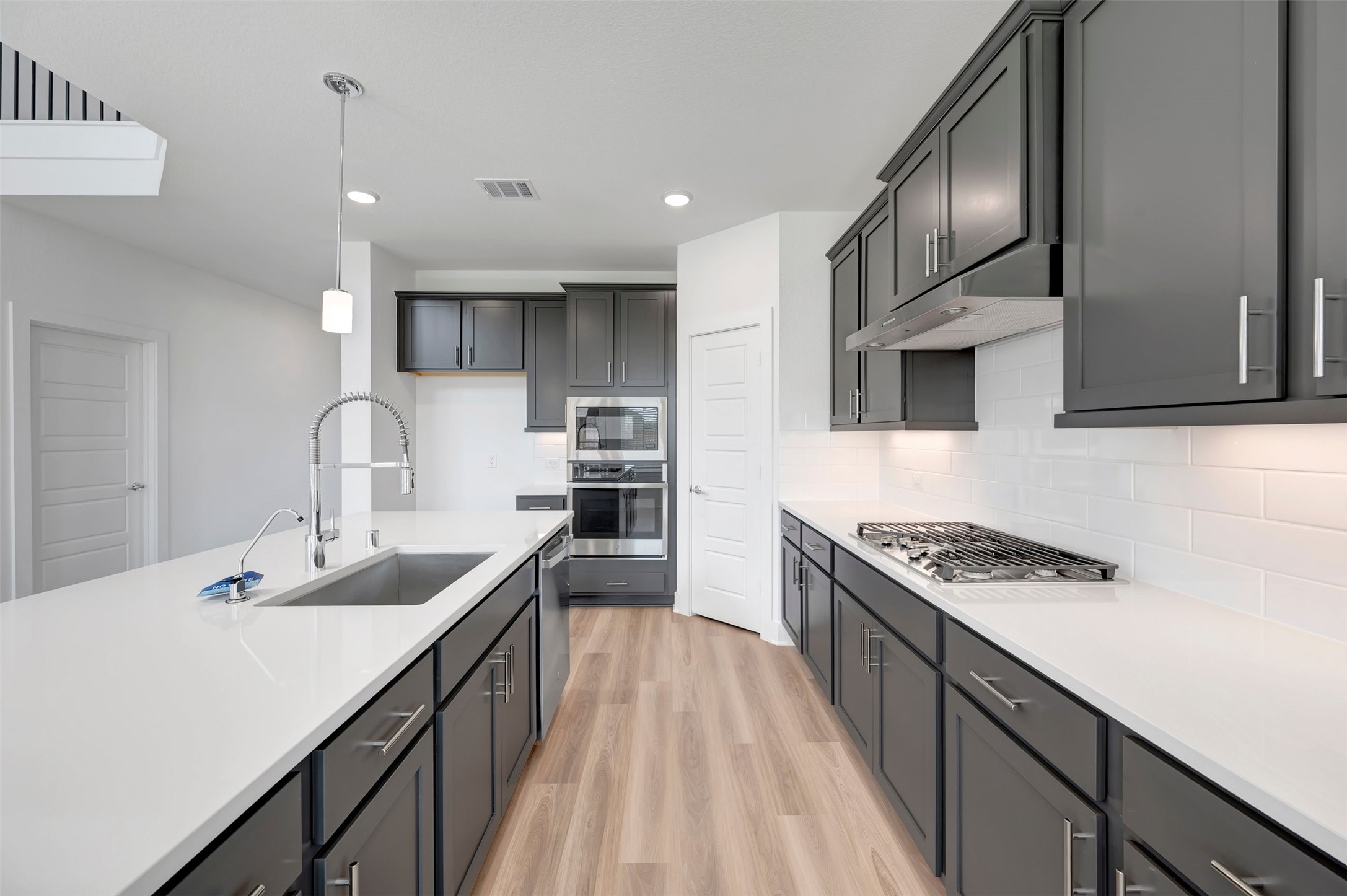 2014 Heather Ridge Way Property Photo 3
