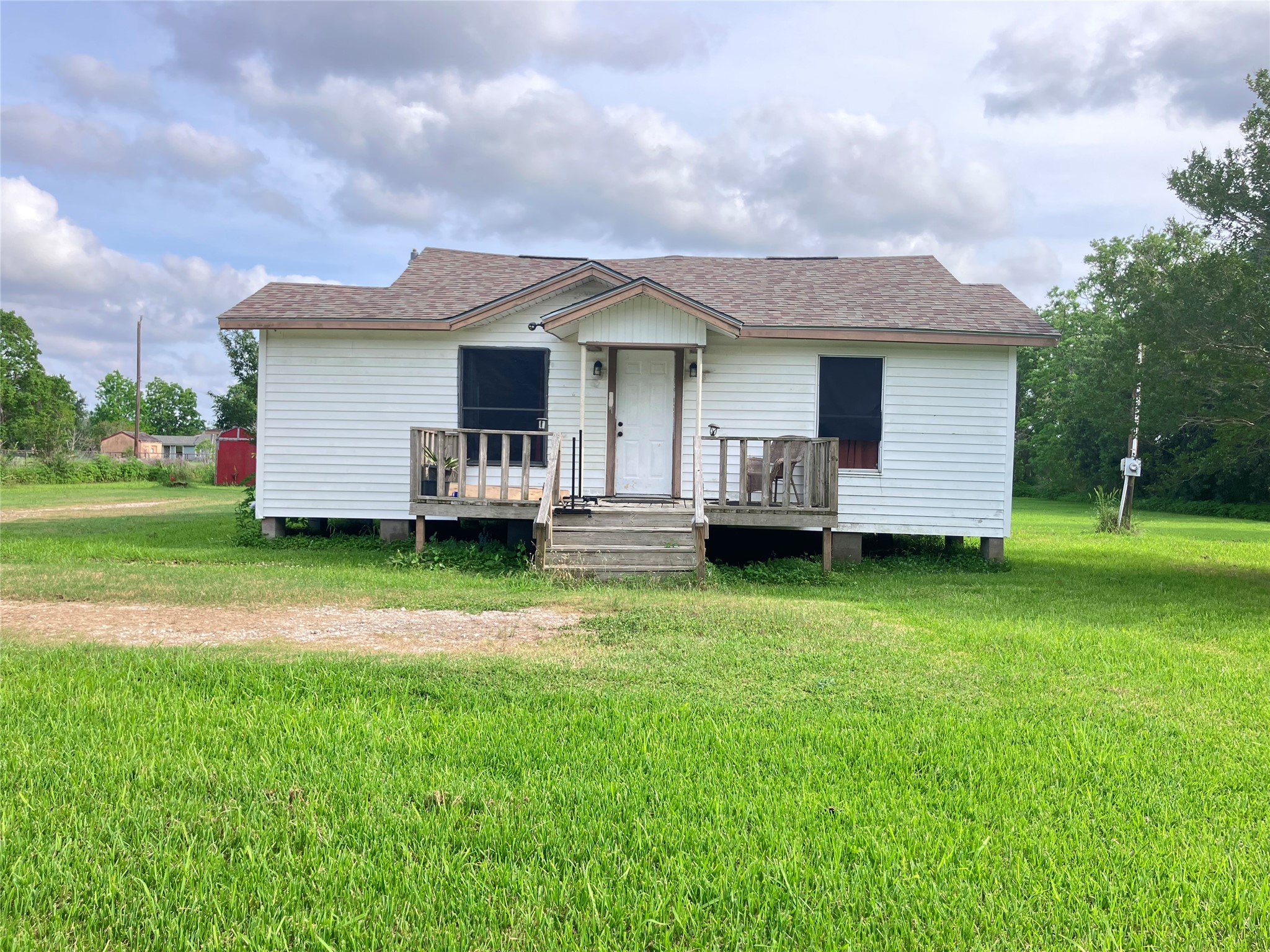 13007 28th Street Property Photo 3