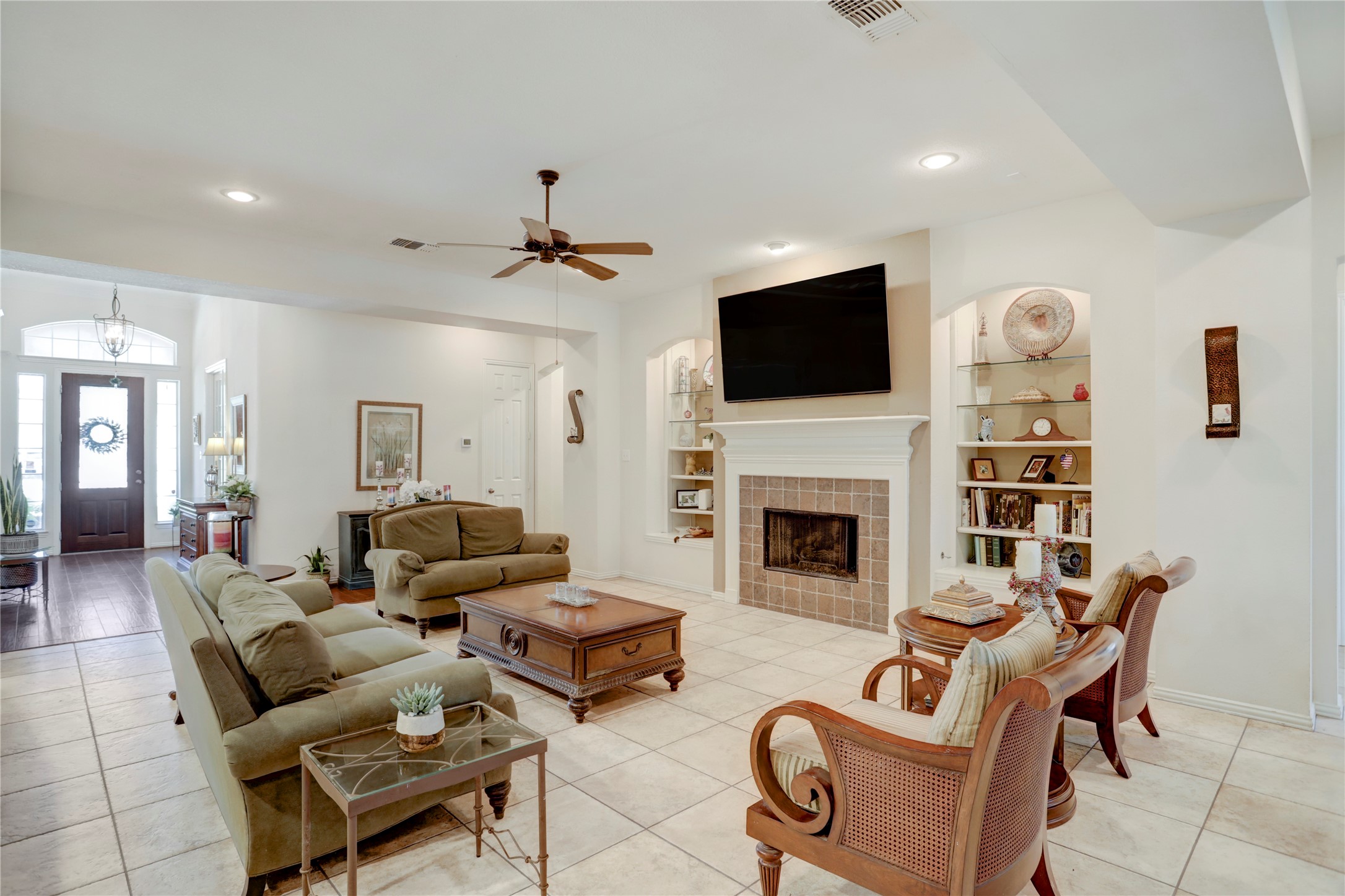 94 Rivercove Lane Property Photo 12