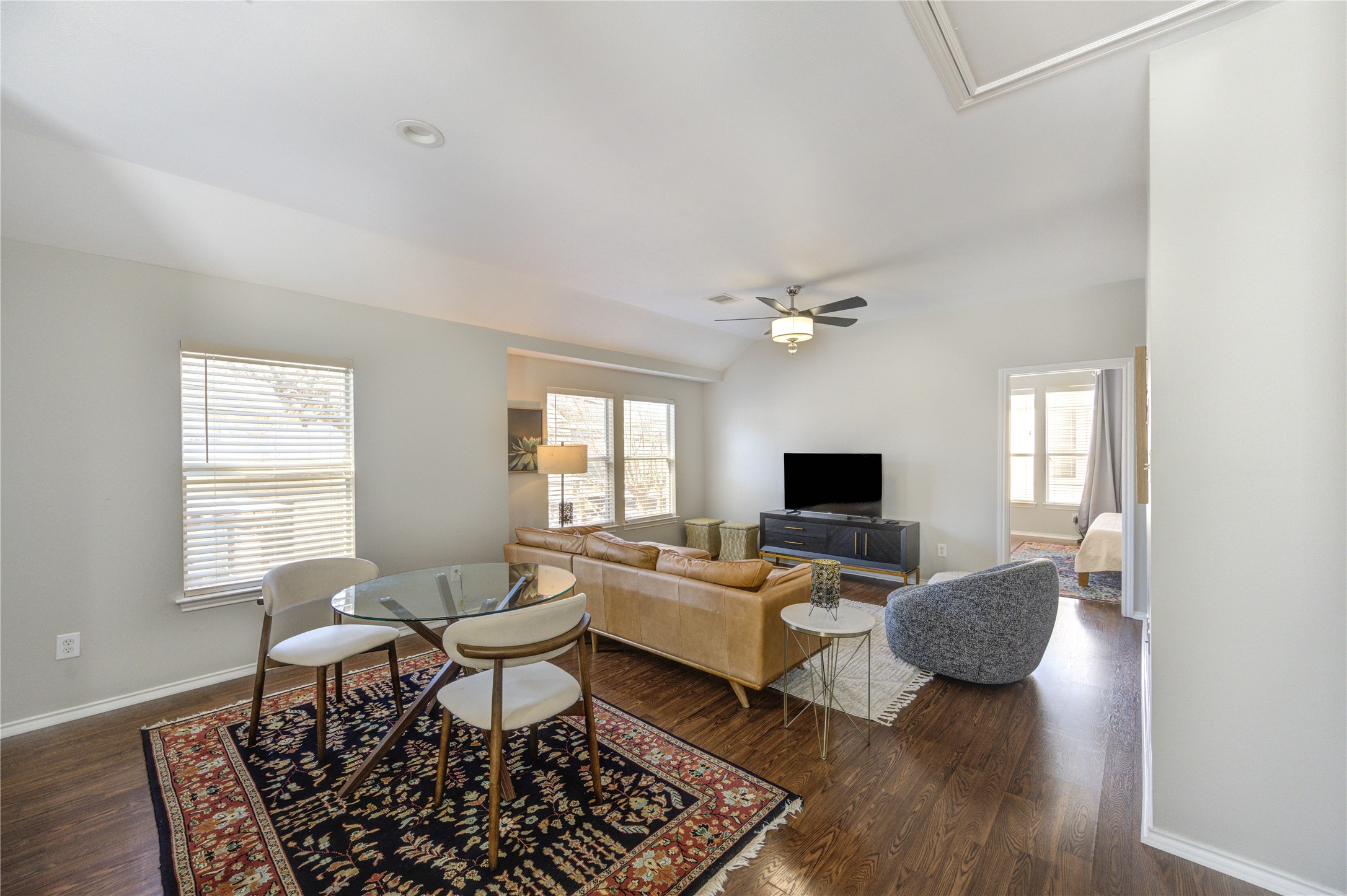 1838 Wheeler Street Property Photo 4