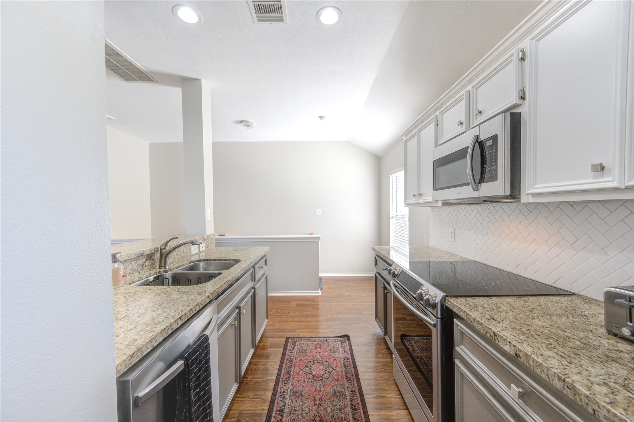 1838 Wheeler Street Property Photo 5