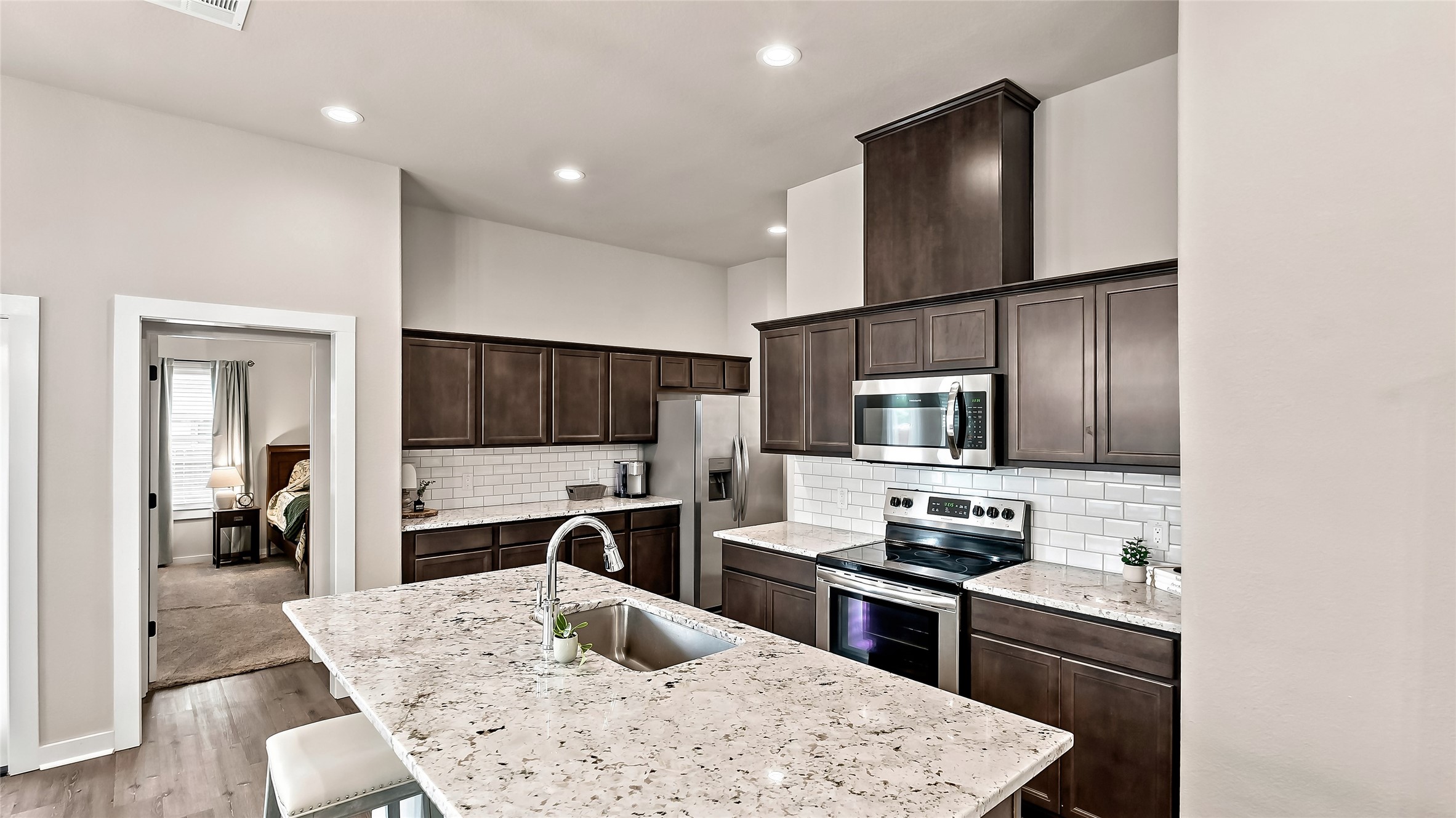 2805 Buccaneer Trail Property Photo 4