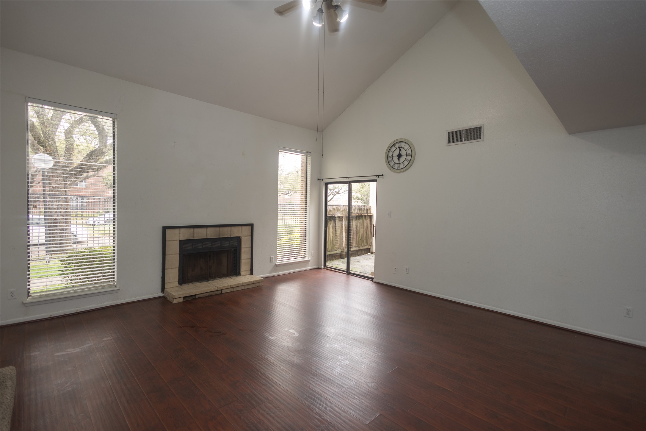 8100 Cambridge Street 89 Property Photo 5