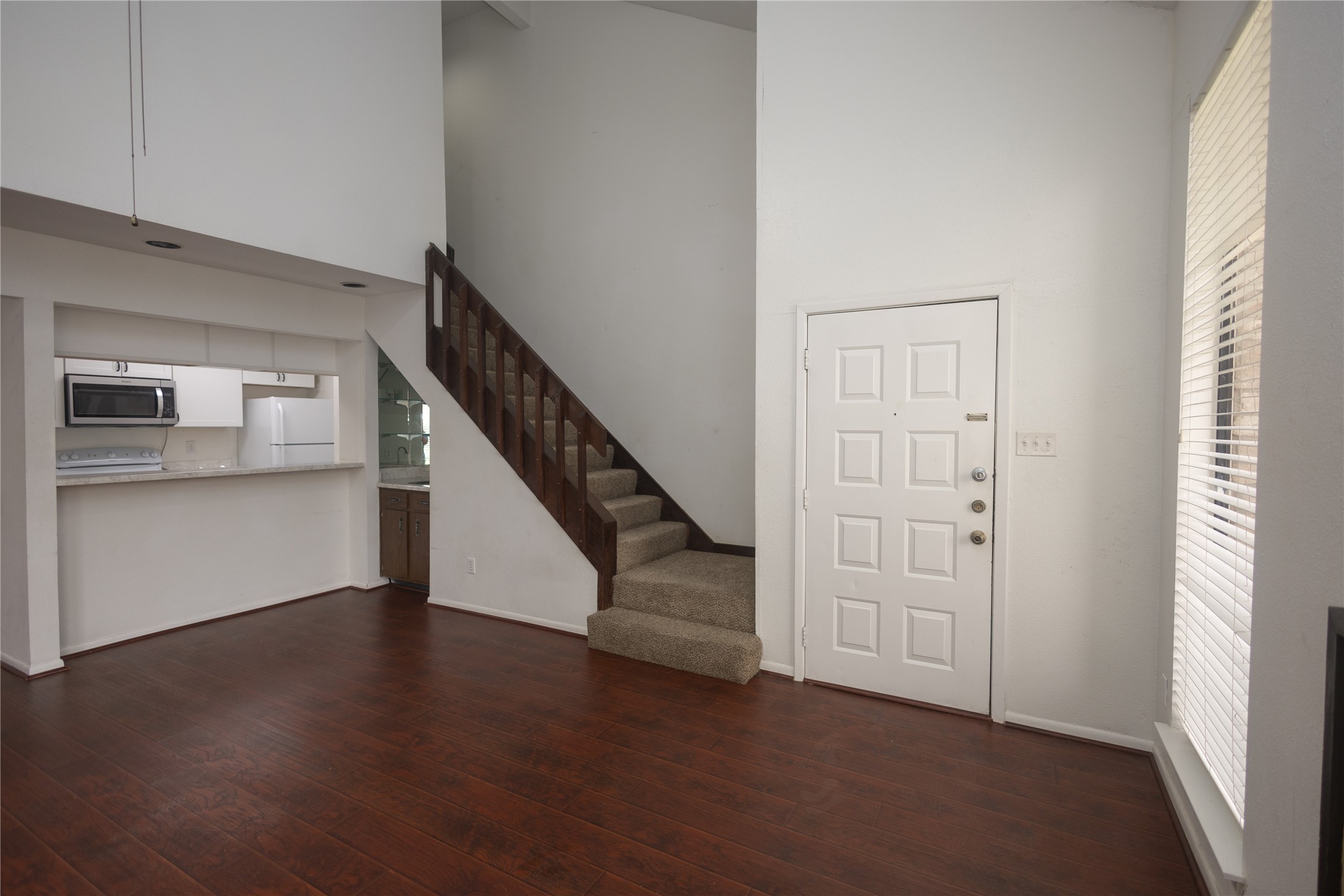 8100 Cambridge Street 89 Property Photo 7