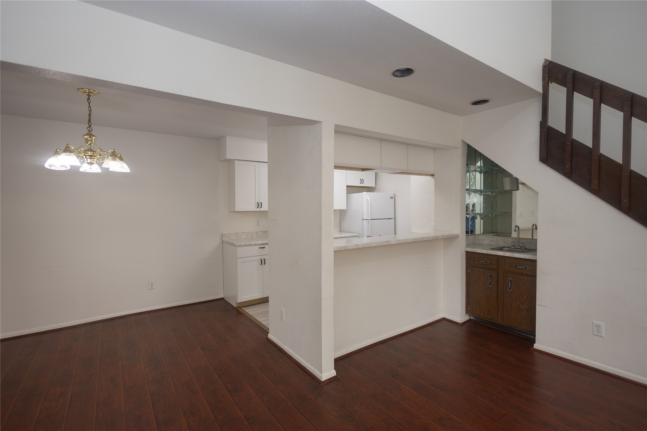 8100 Cambridge Street 89 Property Photo 8