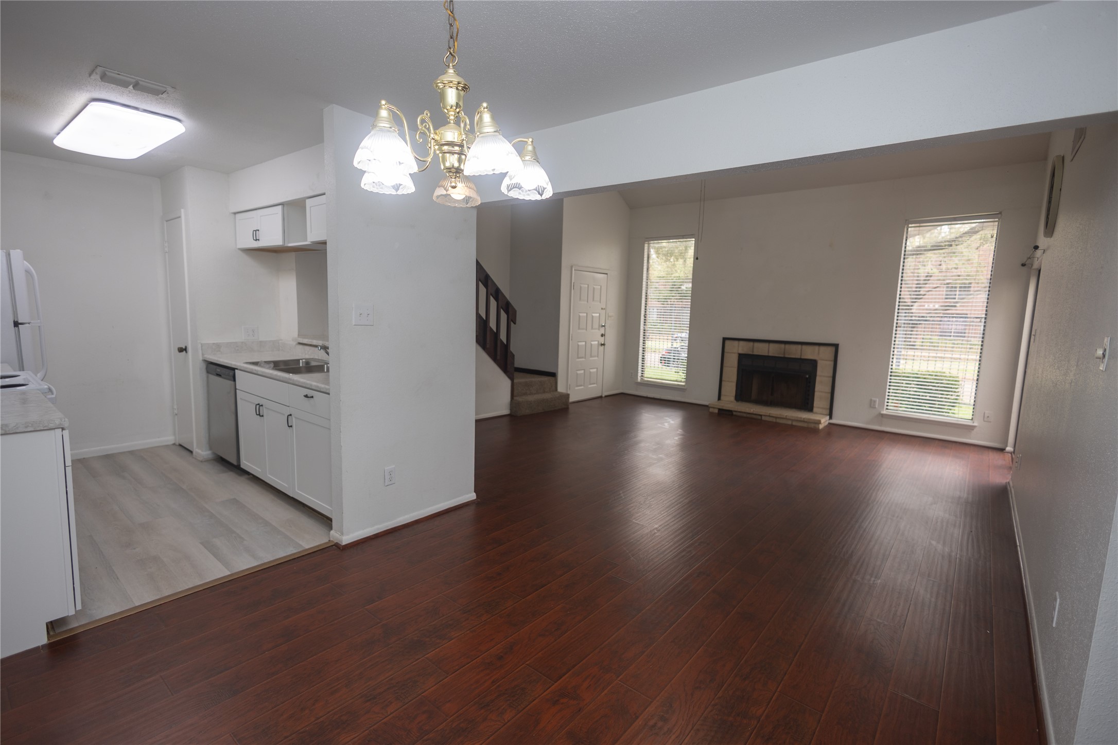8100 Cambridge Street 89 Property Photo 10