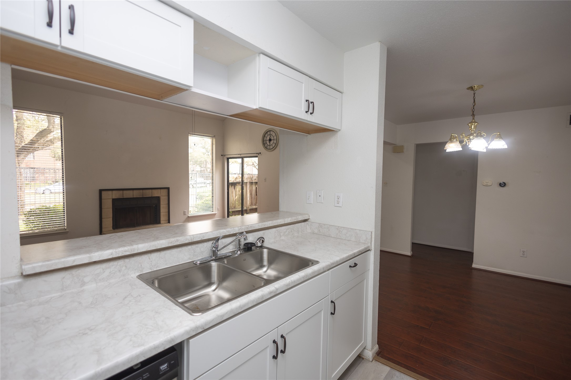 8100 Cambridge Street 89 Property Photo 12
