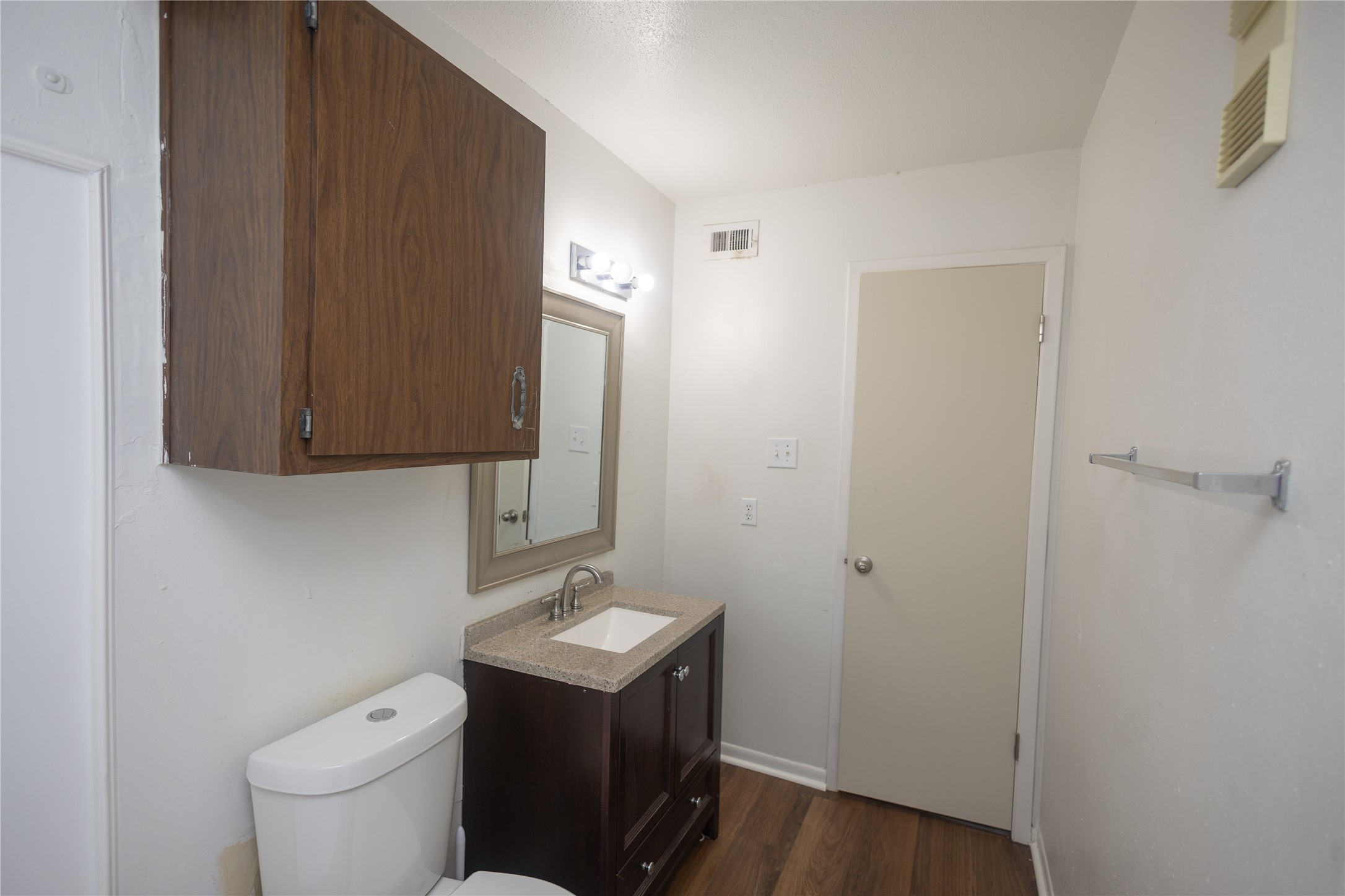 8100 Cambridge Street 89 Property Photo 21